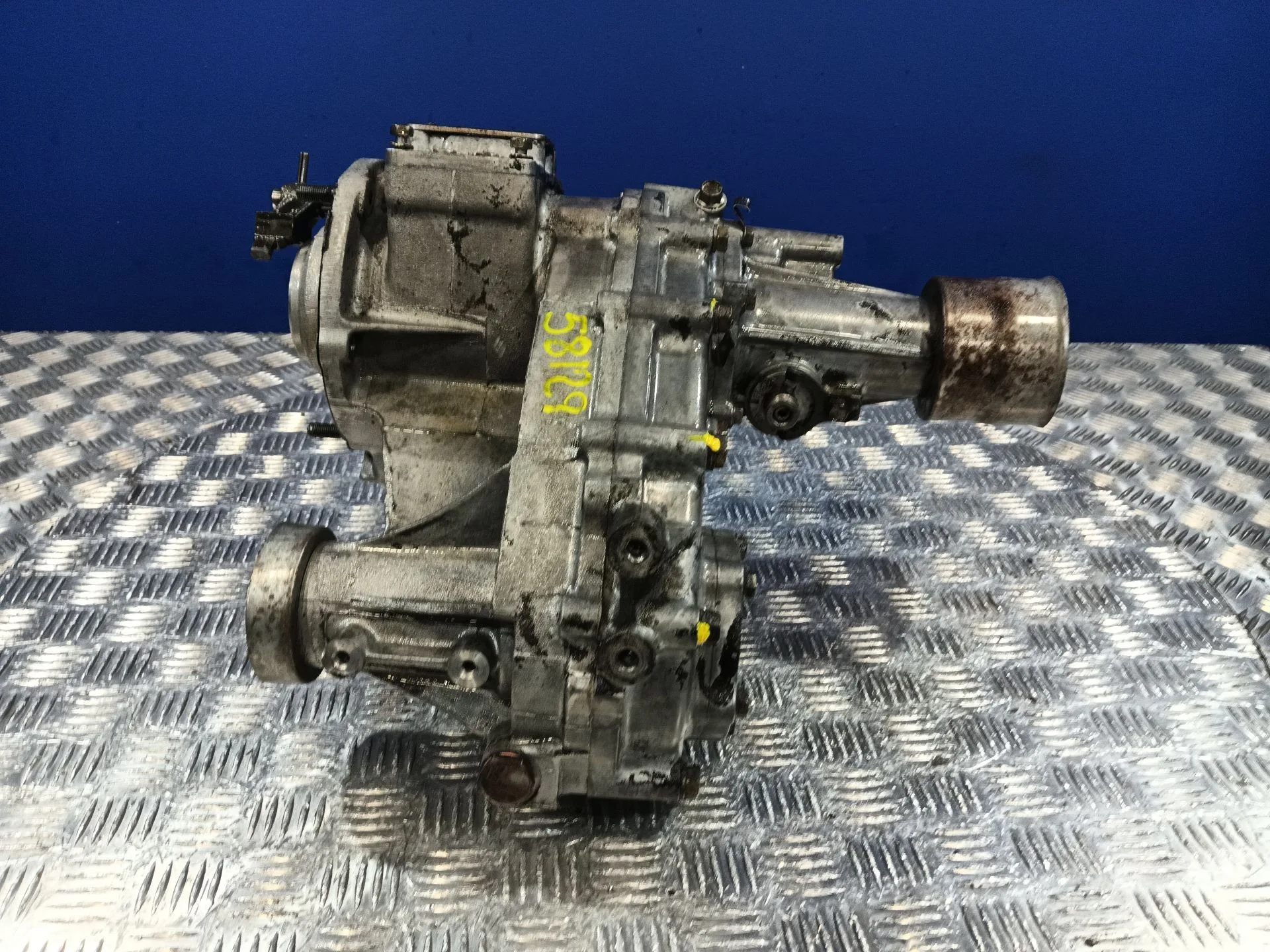 Caja Transfer para Mitsubishi Montero (V20/V40)