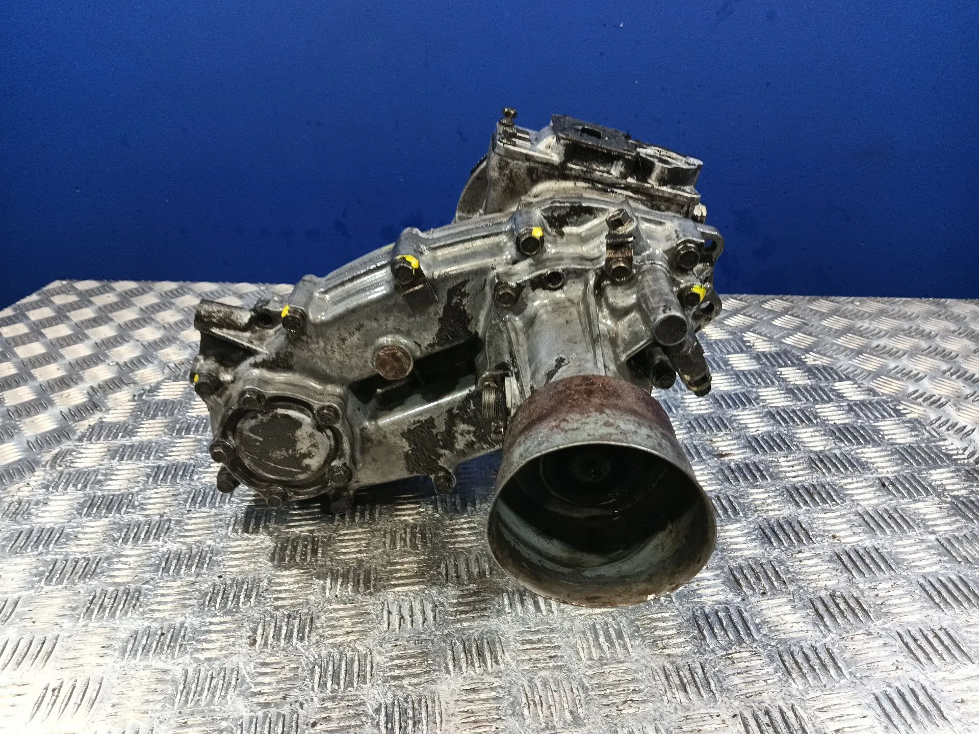 Caja Transfer para Mitsubishi Montero (V20/V40)