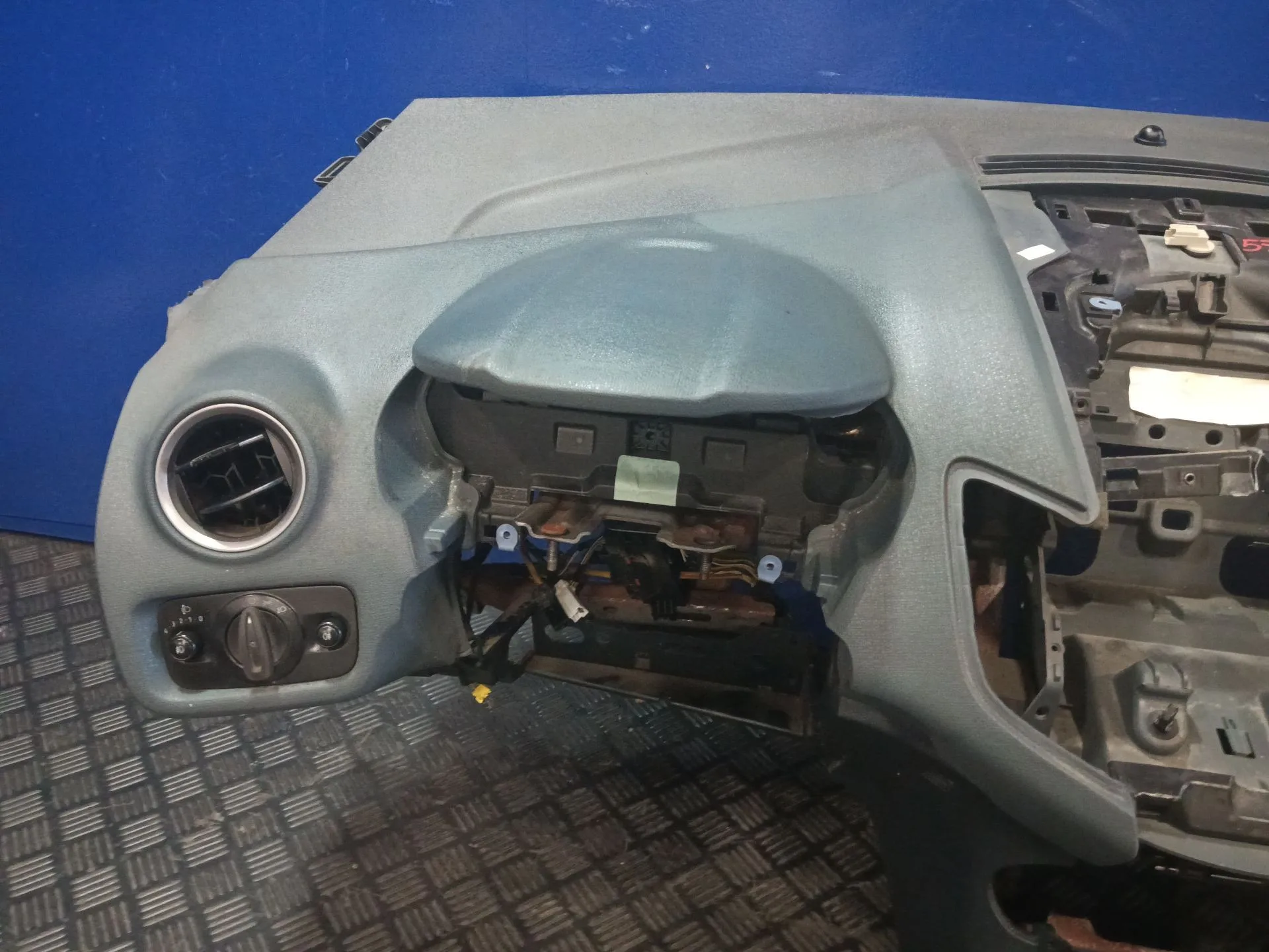 Salpicadero para Ford Fiesta (Cb1)