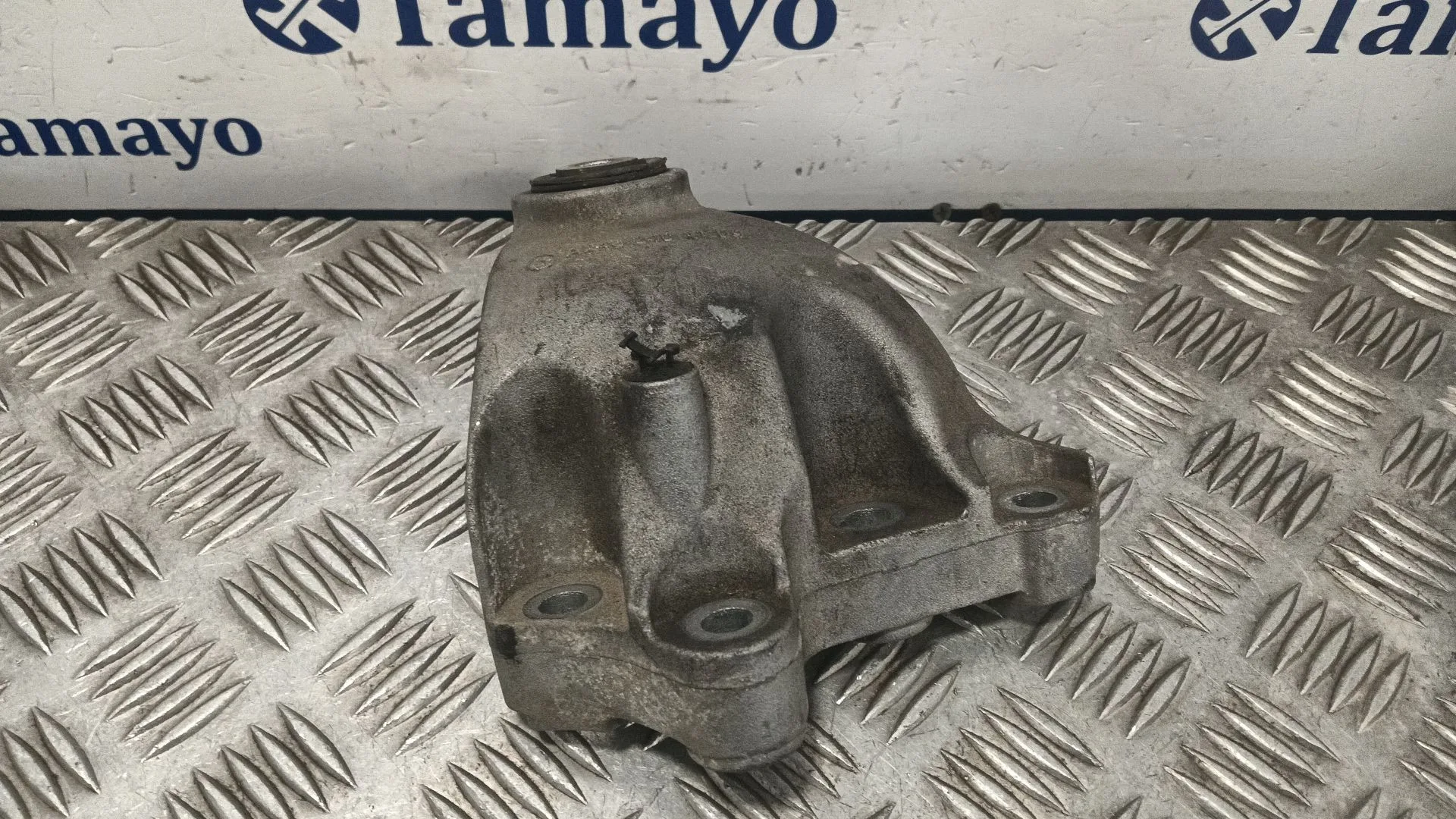 Soporte Motor Derecho para Mercedes-Benz Clase A (W176)