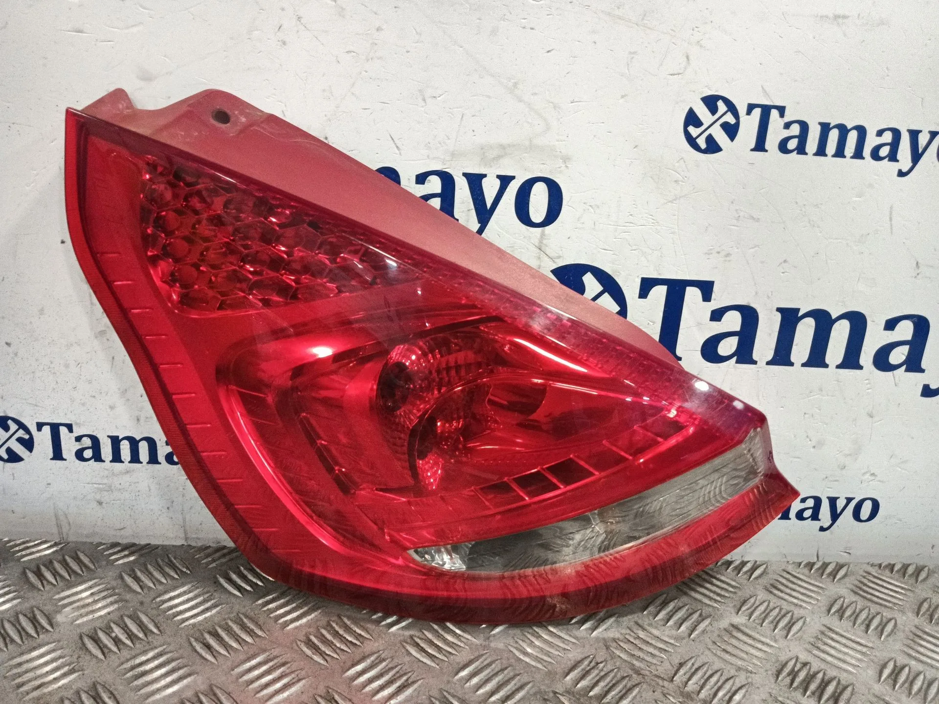 Piloto Trasero Izquierdo para Ford Fiesta Vi (Cb1, Ccn)