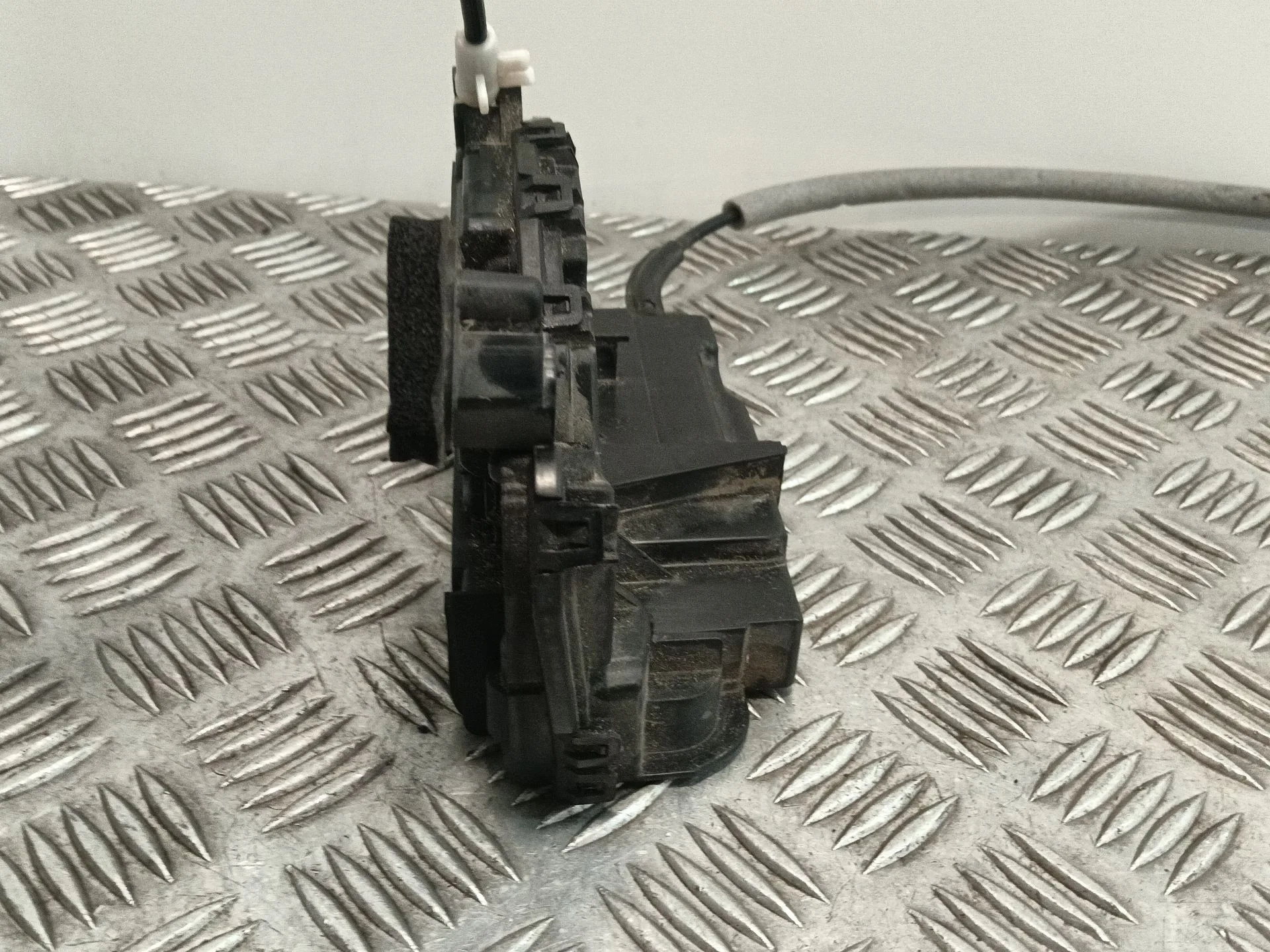 Cerradura Puerta Delantera Derecha para Skoda Octavia Lim. (5E3)
