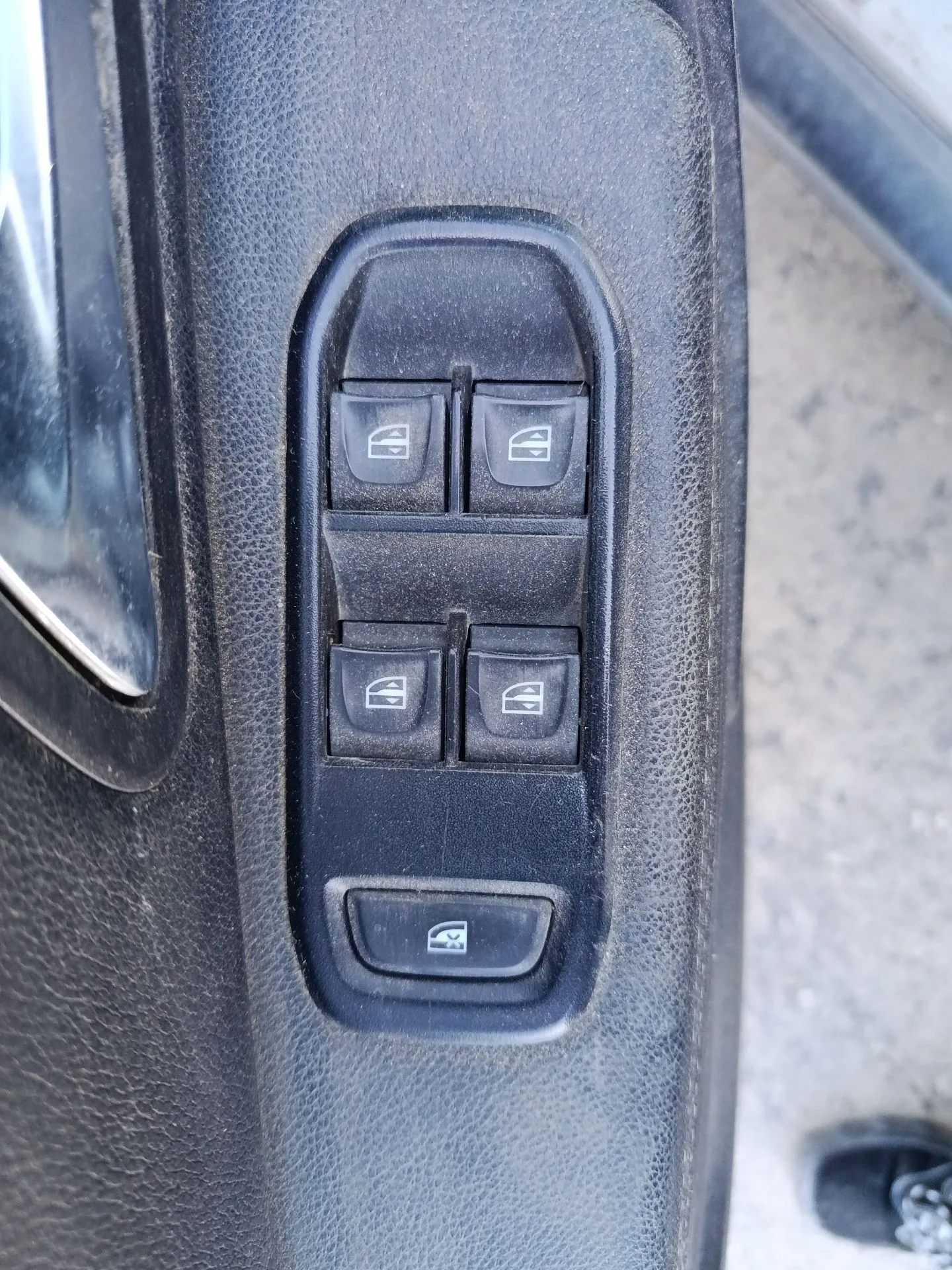 Mando Elevalunas Delantero Izquierdo para Dacia Duster Ii