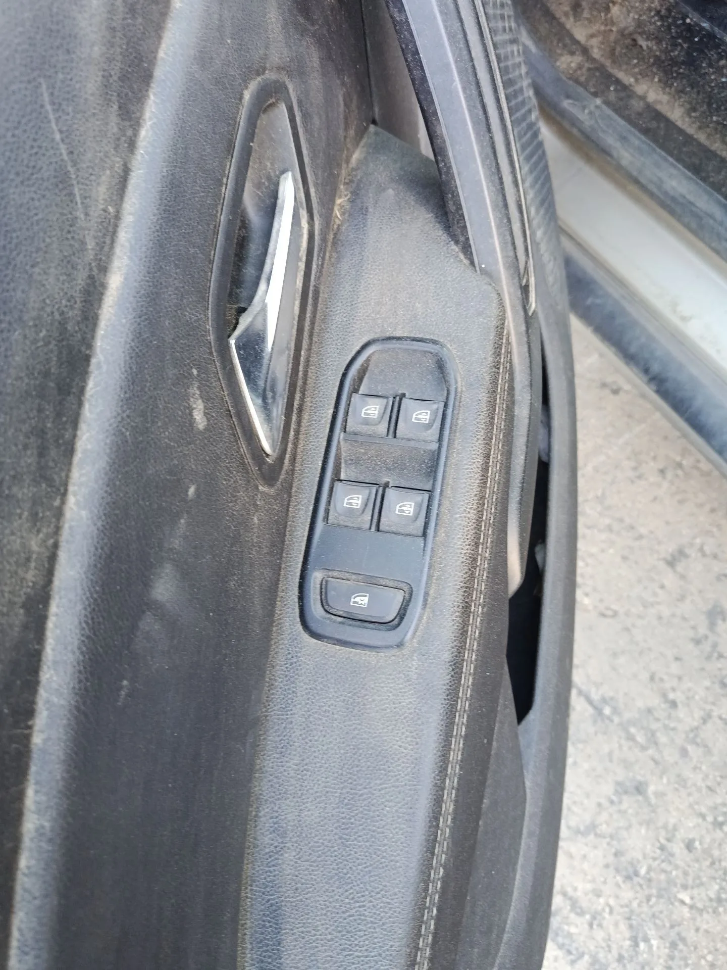 Mando Elevalunas Delantero Izquierdo para Dacia Duster Ii