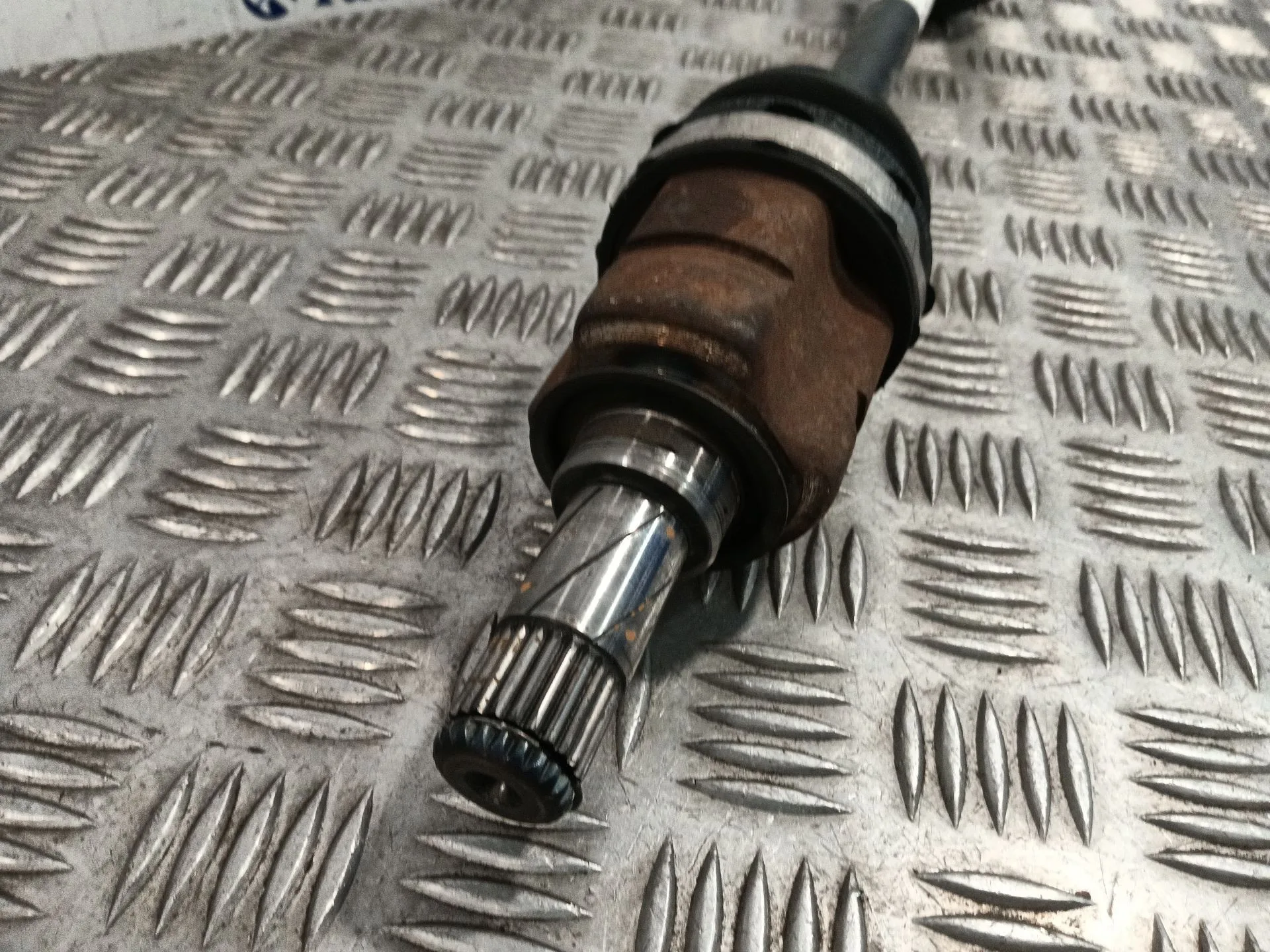 Transmision Delantera Izquierda para Opel Corsa D (S07)