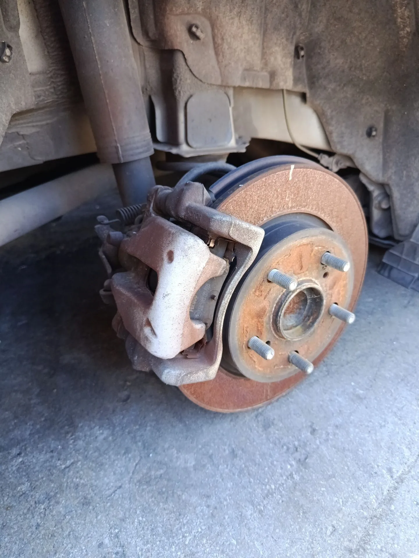 Pinza Freno Trasera Derecha para Toyota Auris (_E18_)