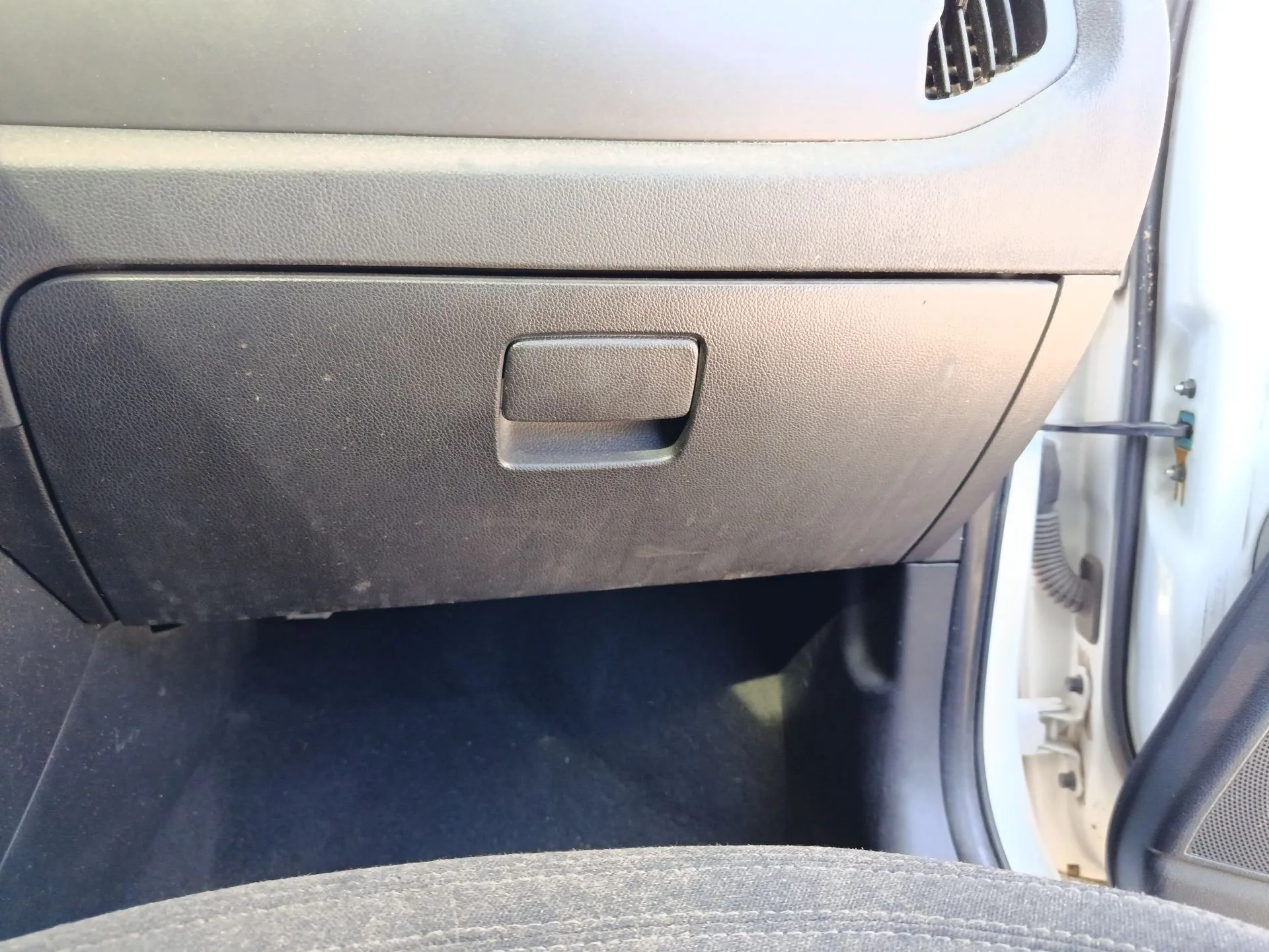 Guantera para Kia Sportage