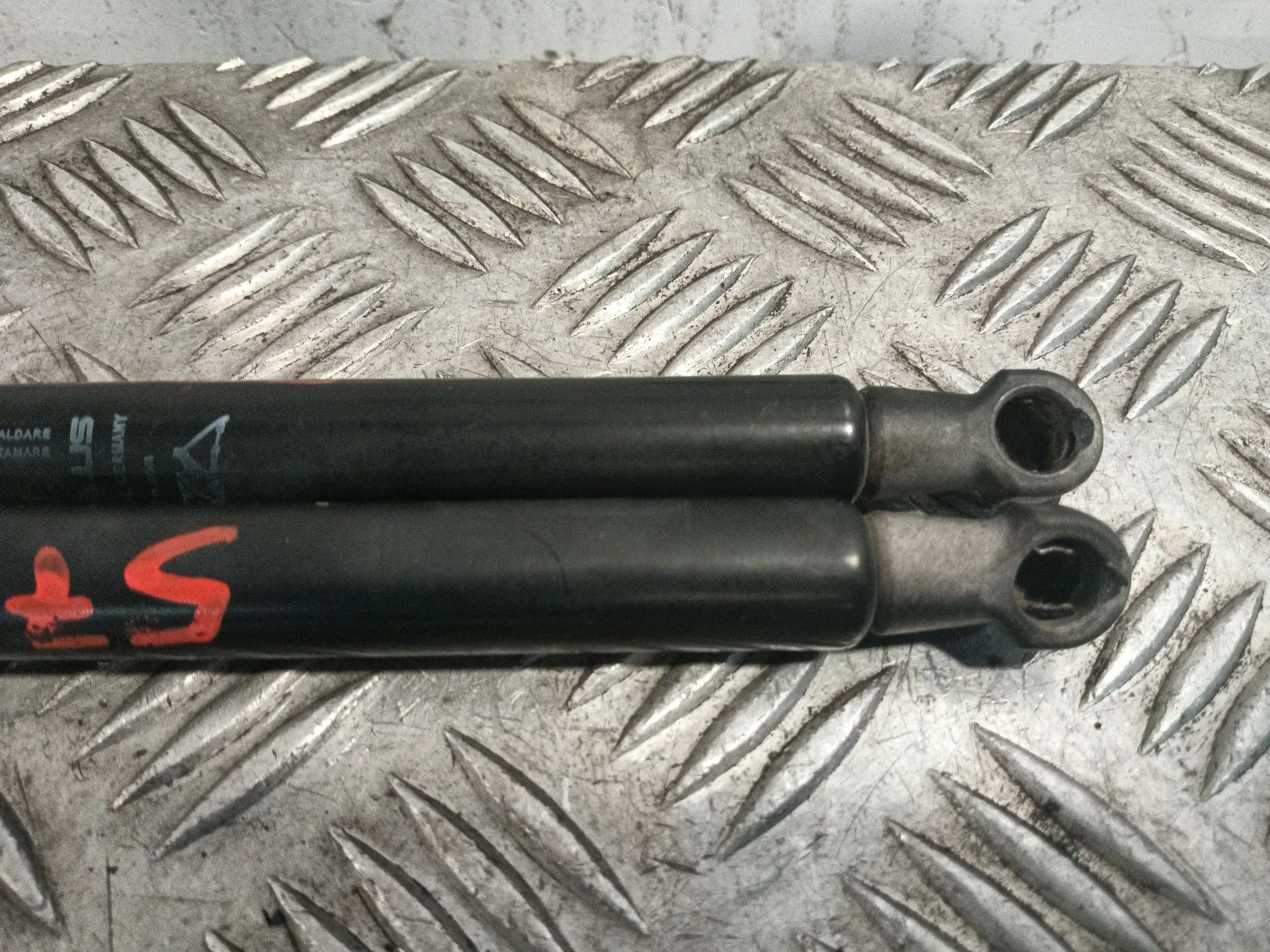 Amortiguadores Maletero / Porton para Fiat 500 (312)