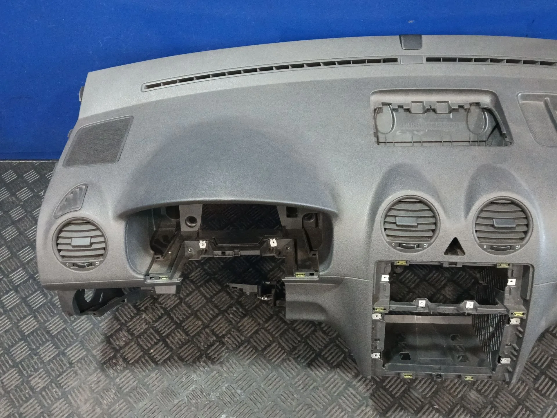 Salpicadero para Volkswagen Caddy Iii Furgoneta/Monovolumen (2Ka, 2Kh, 2Ca, 2Ch)
