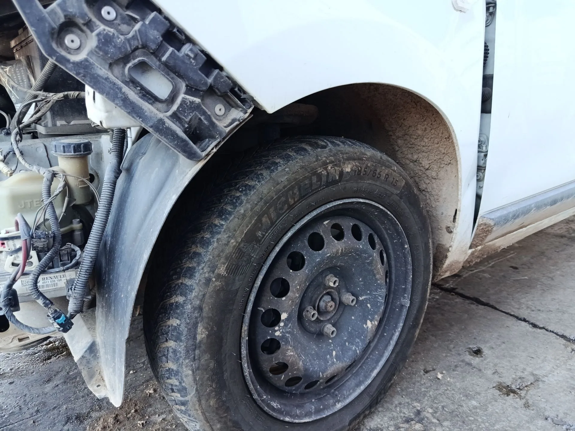 Plastico Paso Rueda Delantero Izquierdo para Dacia Dokker Furgoneta/Monovolumen