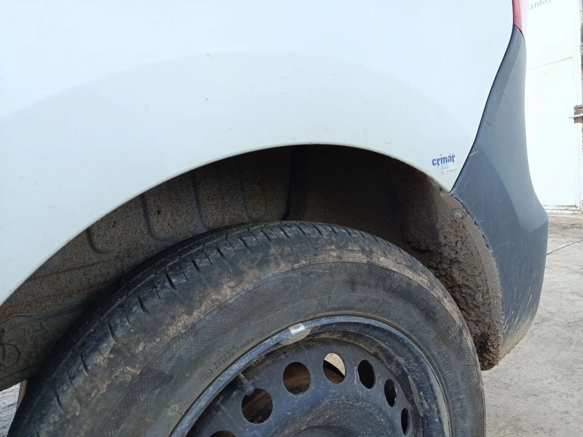 Plastico Paso Rueda Trasero Izquierdo para Dacia Dokker Furgoneta/Monovolumen