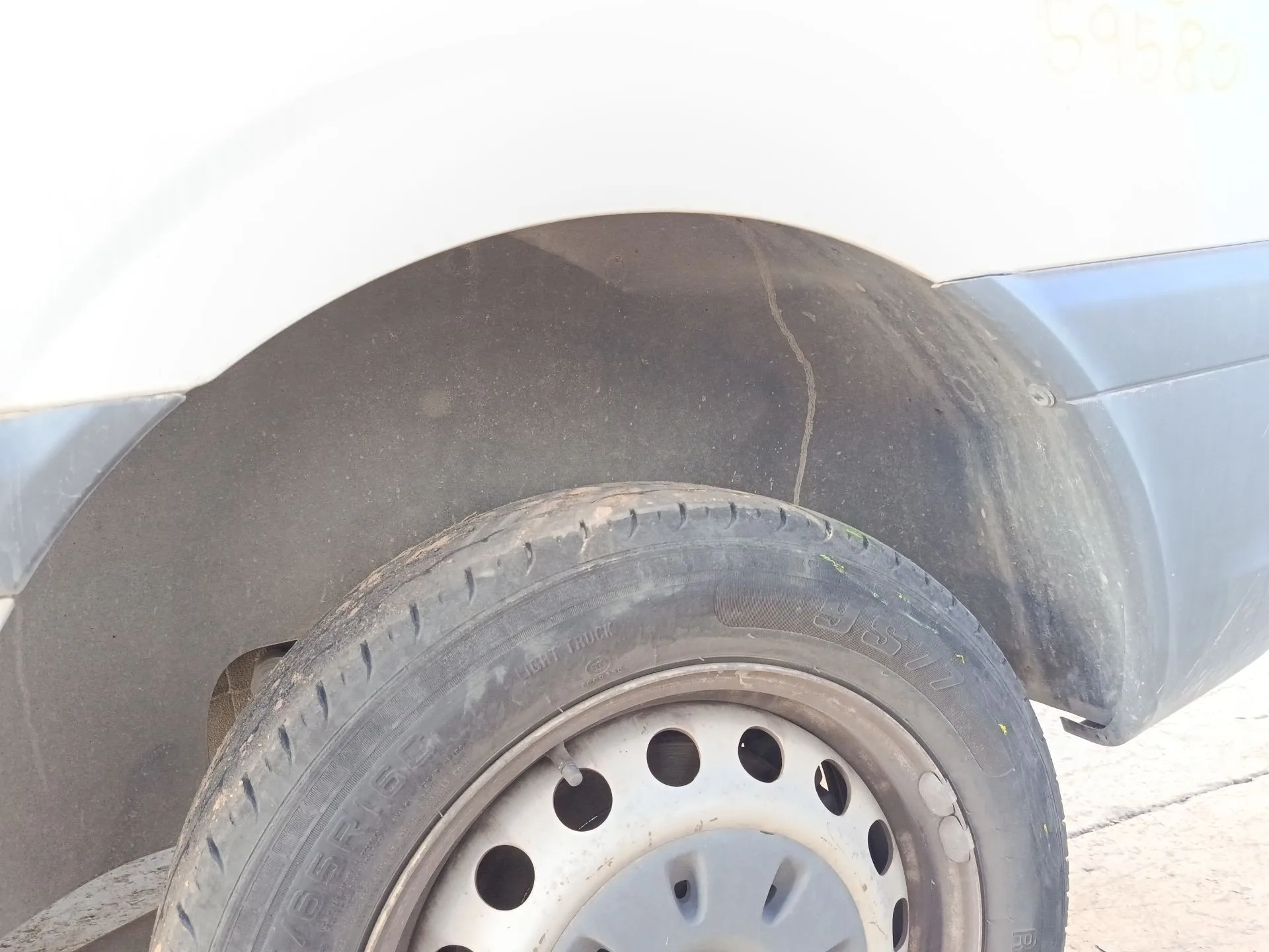 Plastico Paso Rueda Trasero Izquierdo para Mercedes-Benz Vito / Mixto Furgoneta (W639)