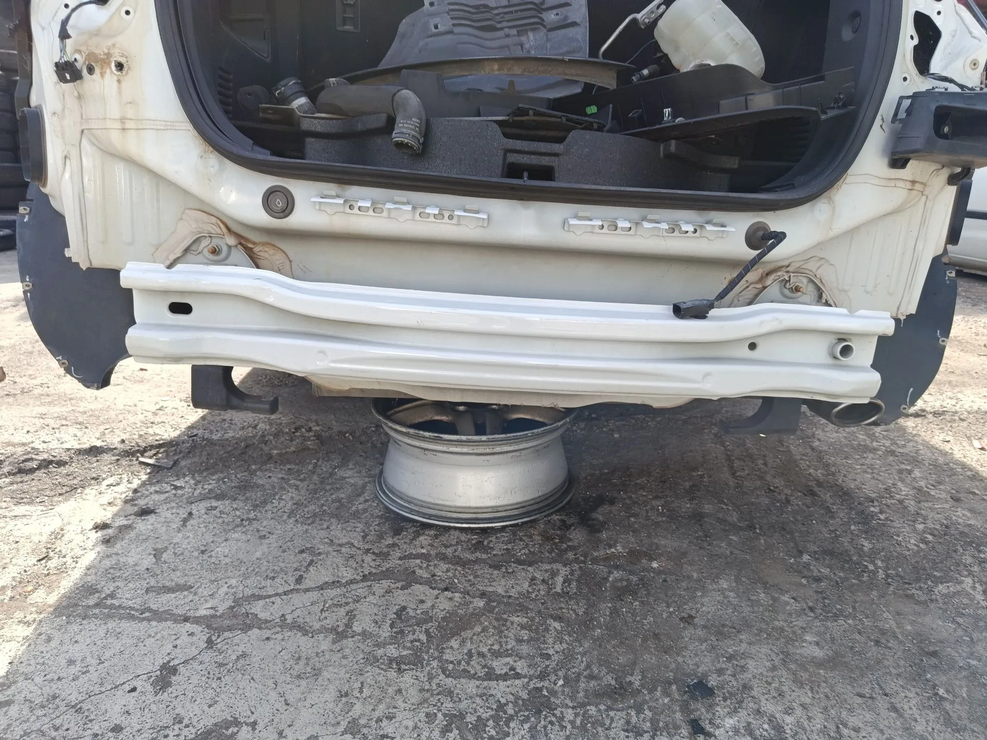 Vigueta Trasera para Opel Mokka