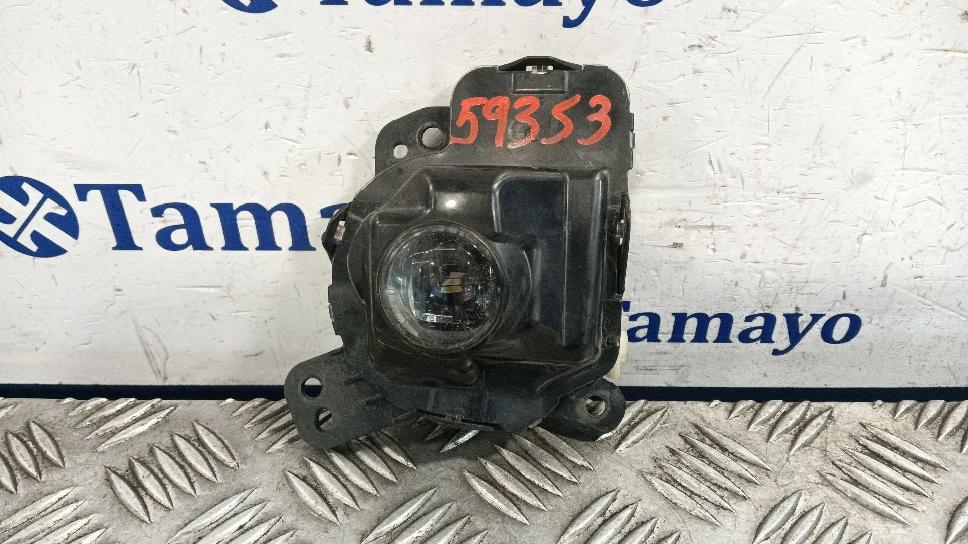 Faro Antiniebla Derecho para Mazda Cx-3 (Dk)