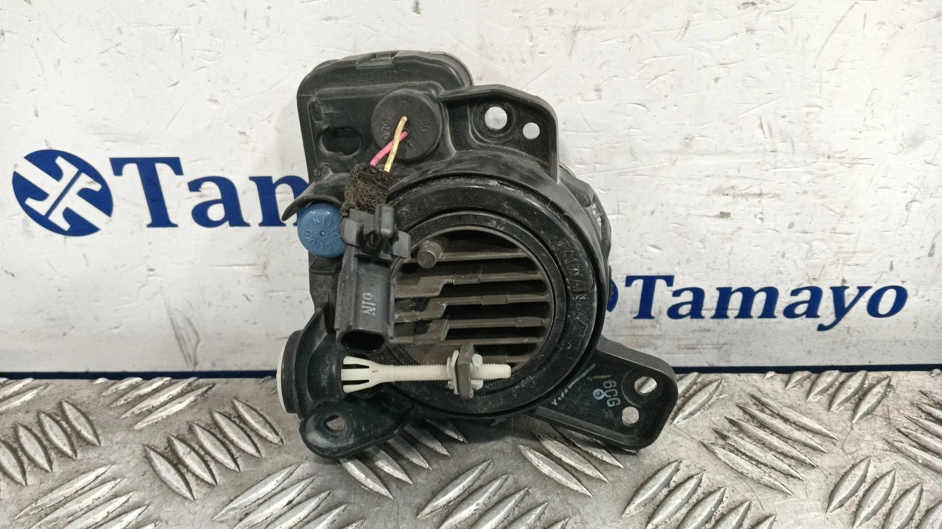 Faro Antiniebla Derecho para Mazda Cx-3 (Dk)
