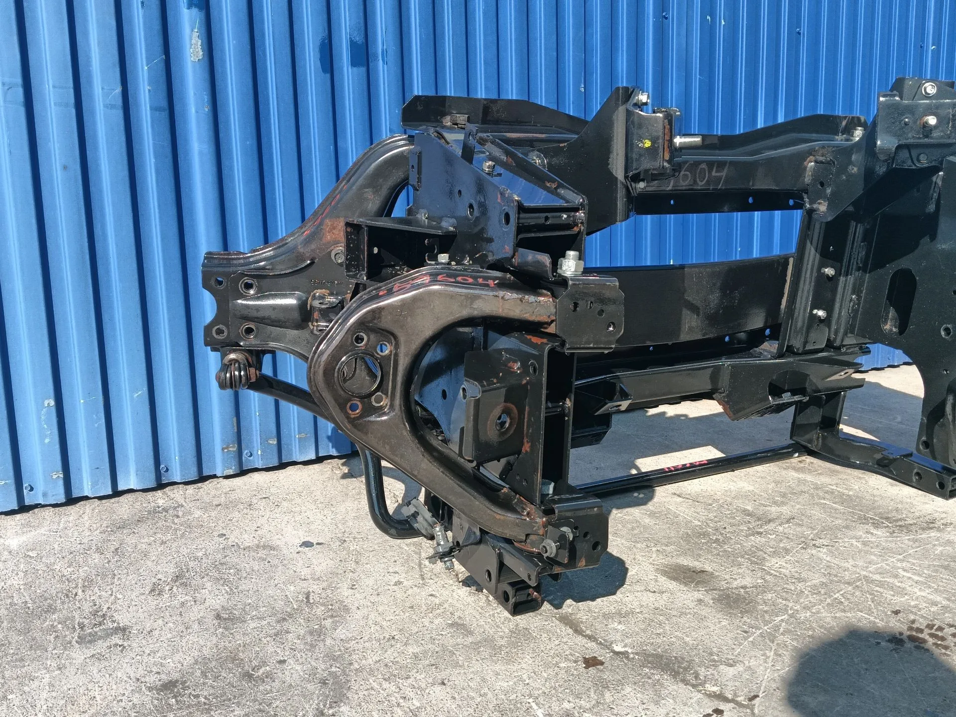 Puente Delantero para Nissan Nt400 Cabstar (F24M)