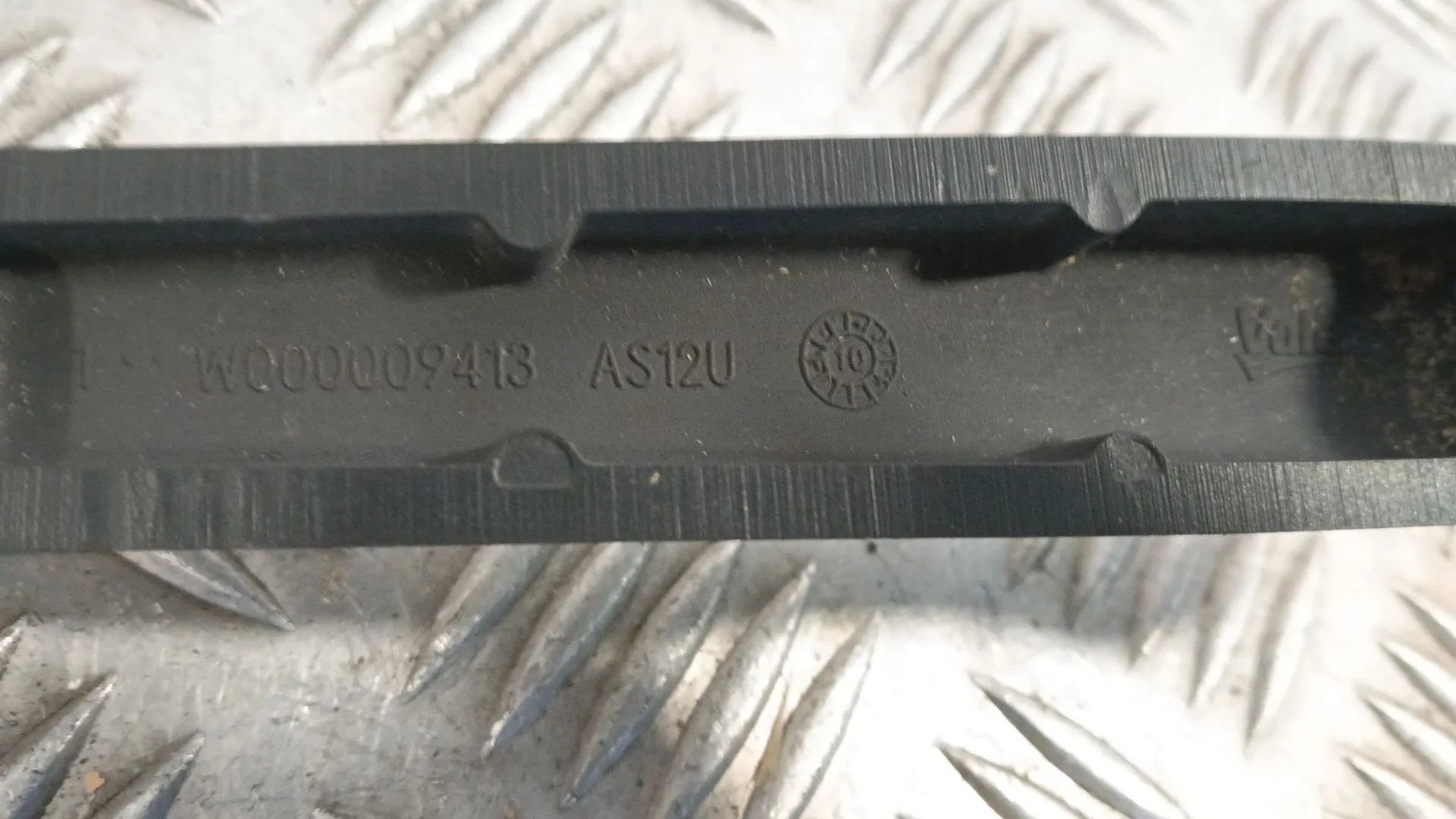 Brazo Limpia Delantero Izquierdo para Hyundai Ix20 (Jc)