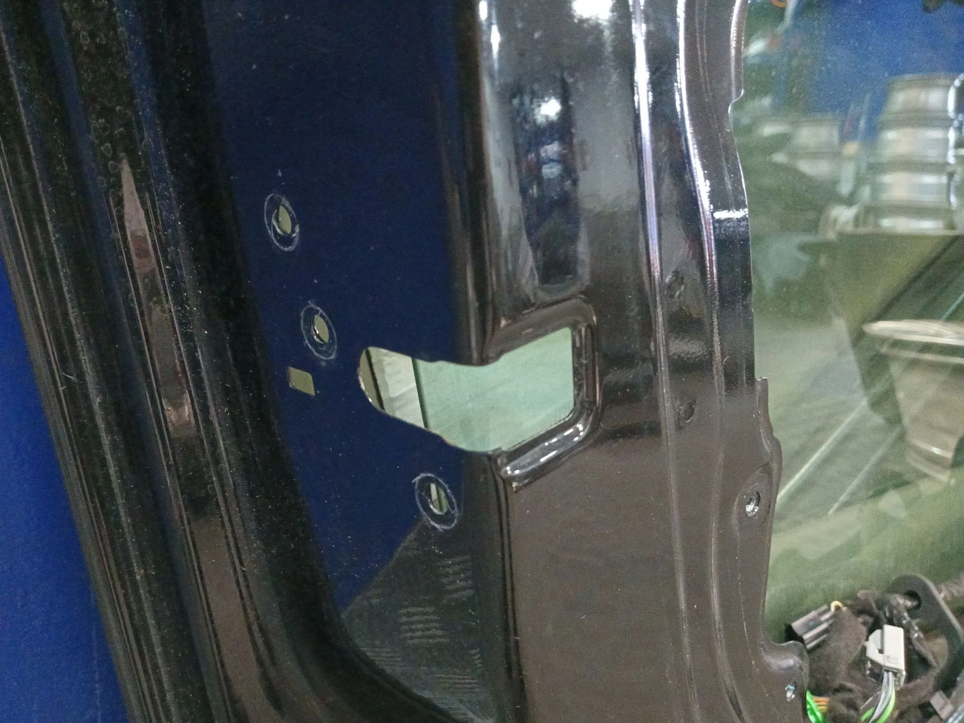 Puerta Delantera Izquierda para Volvo V40 Hatchback (525)