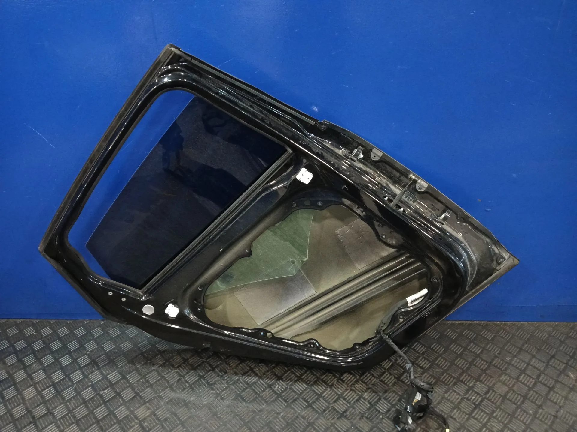 Puerta Trasera Izquierda para Volvo V40 Hatchback (525)