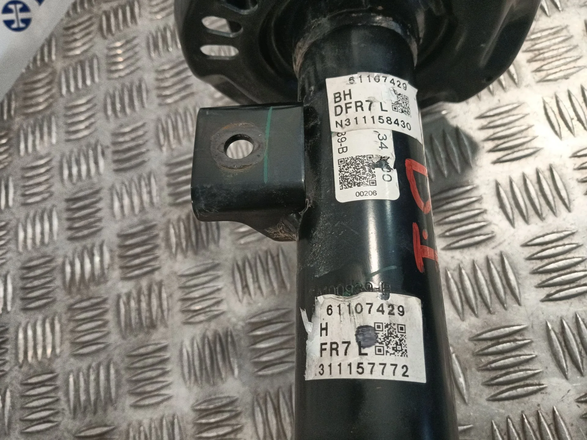Amortiguador Delantero Izquierdo para Mazda Cx-30 (Dm, Dt, Ed)