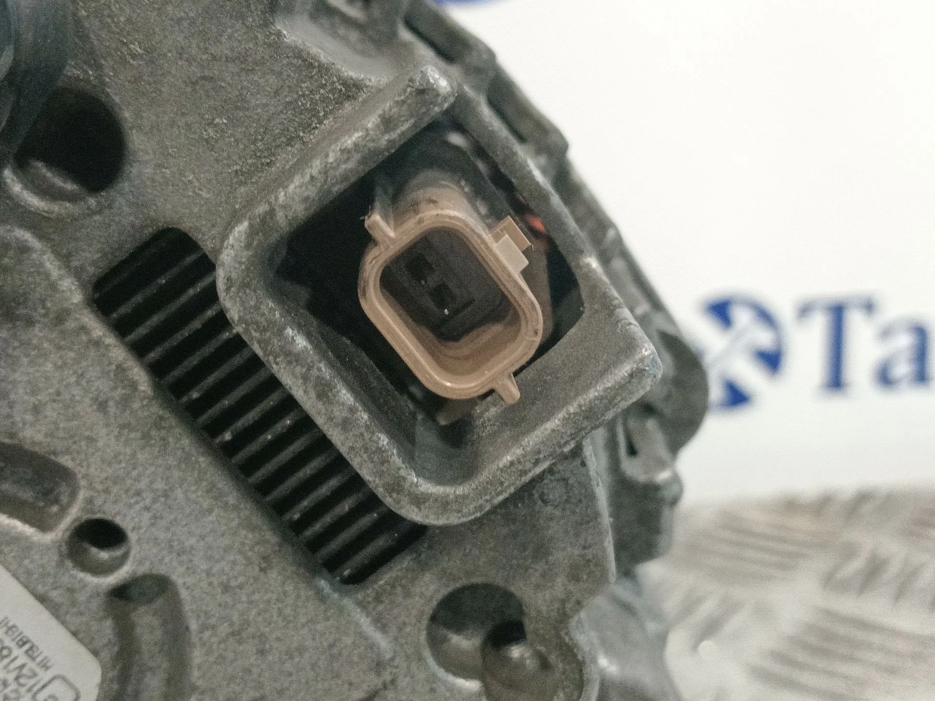 Alternador para Renault Master Iii Furgoneta (Fv)