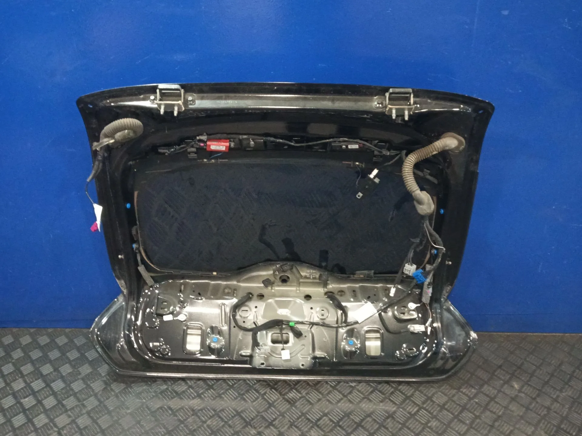 Porton Trasero para Volvo V40 Hatchback (525)