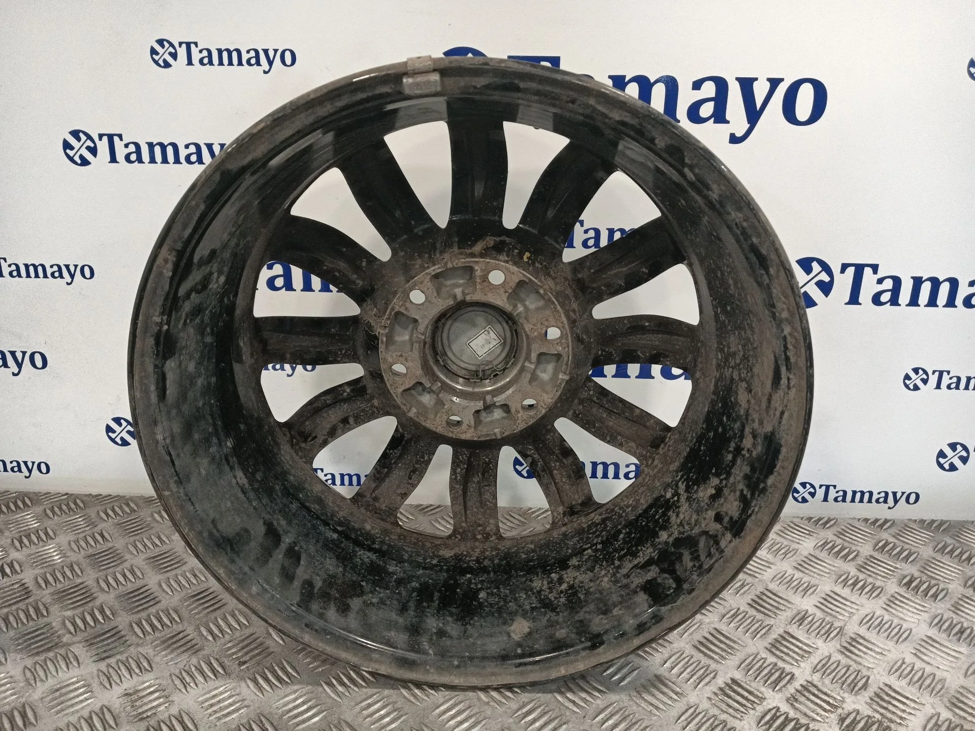 Llanta para Kia Carnival
