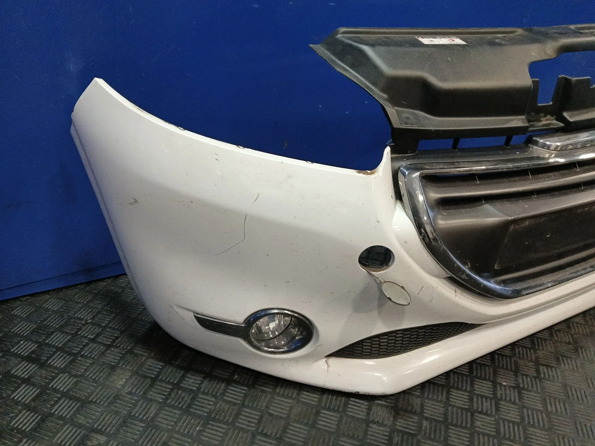 Paragolpes Delantero para Peugeot 208 I (Ca_, Cc_)
