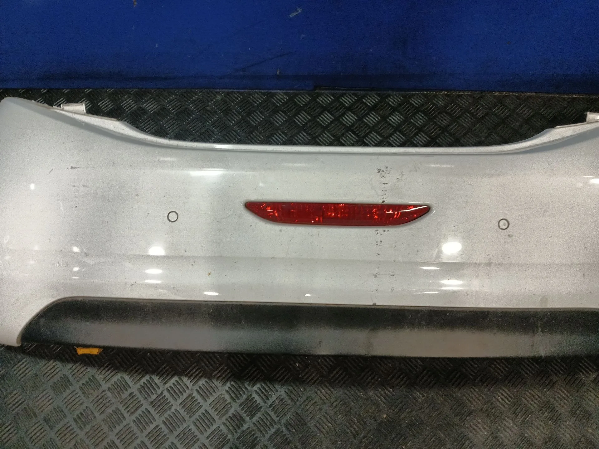Paragolpes Trasero para Peugeot 208 I (Ca_, Cc_)