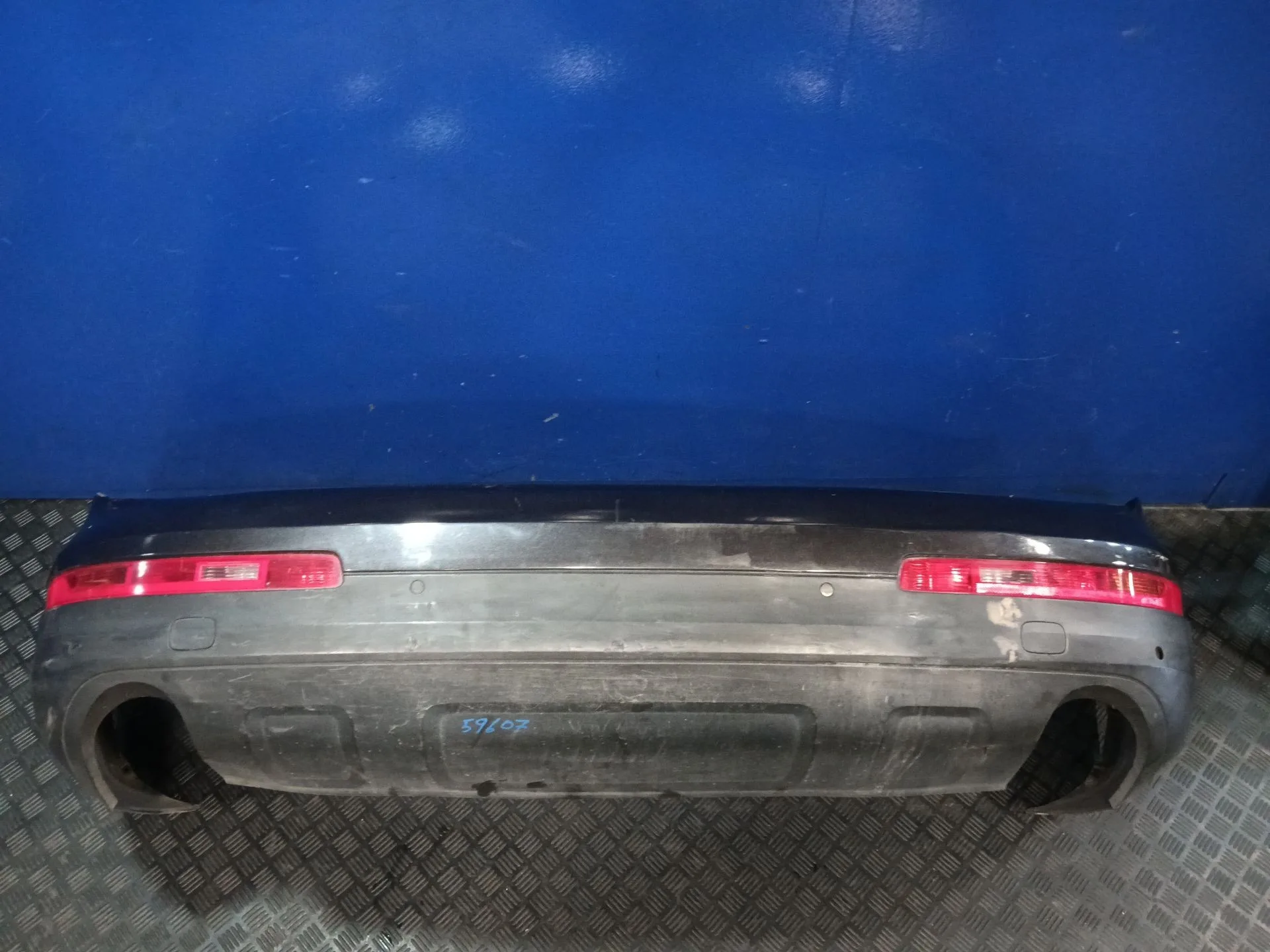 Paragolpes Trasero para Audi Q7 (4Lb)