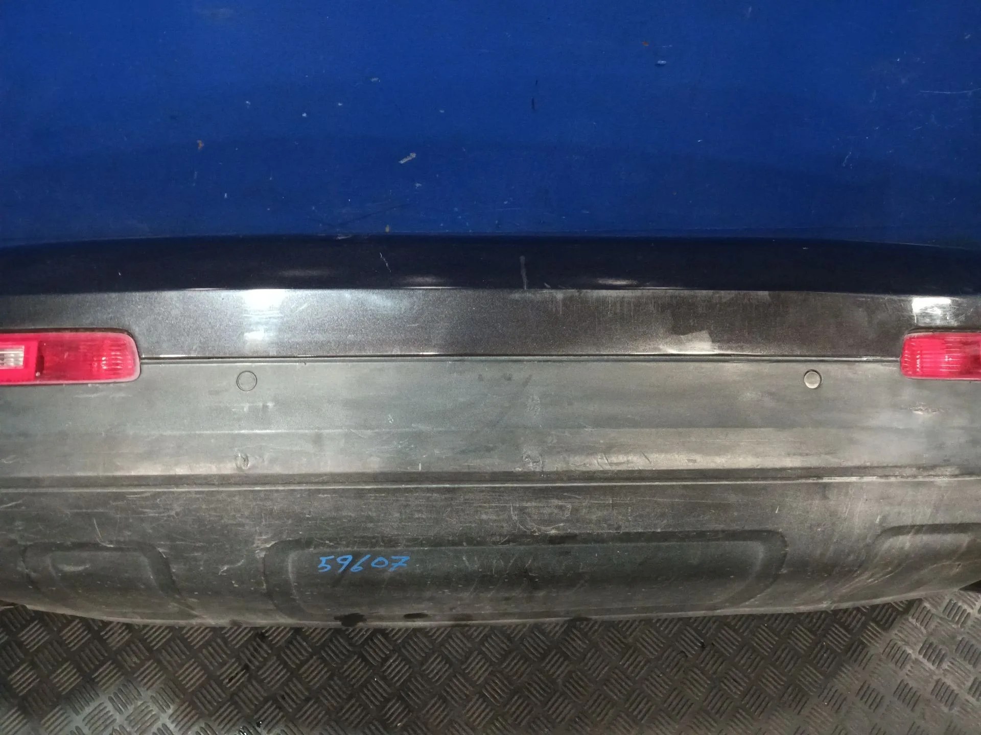Paragolpes Trasero para Audi Q7 (4Lb)