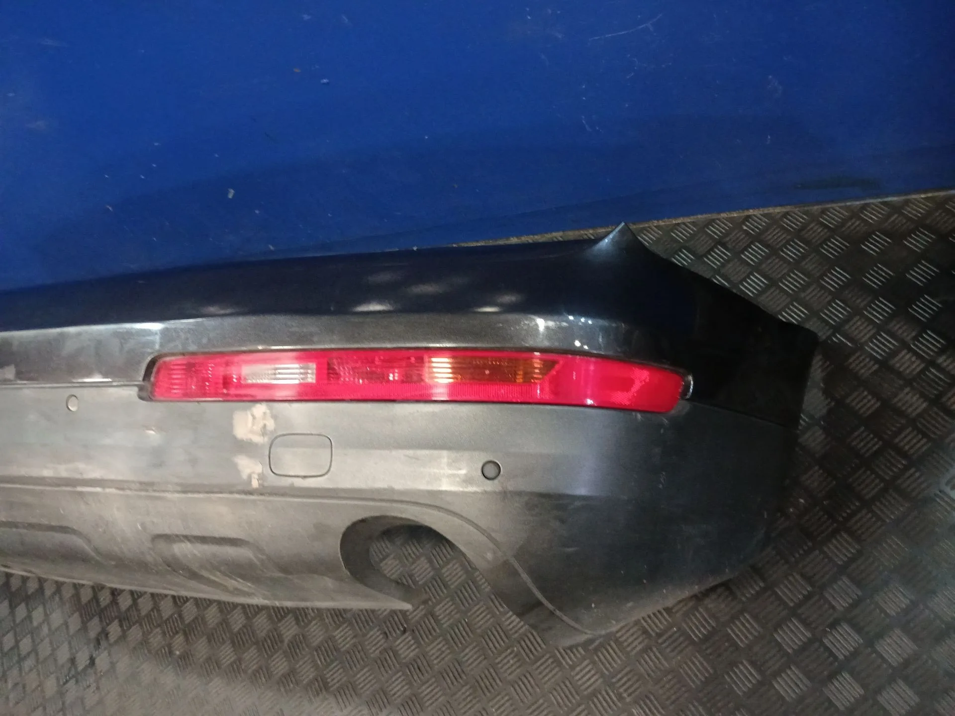Paragolpes Trasero para Audi Q7 (4Lb)