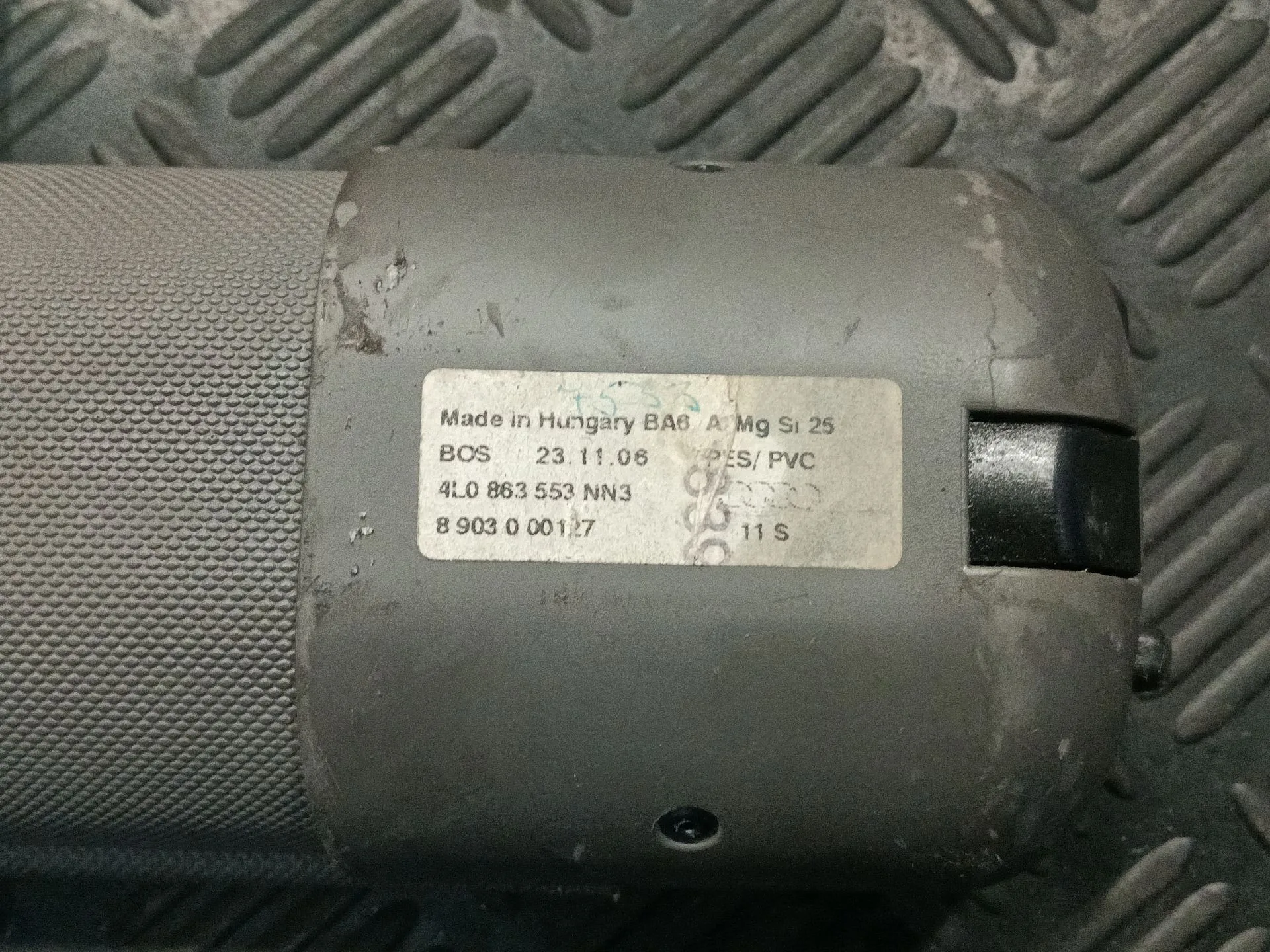Bandeja Trasera para Audi Q7 (4Lb)