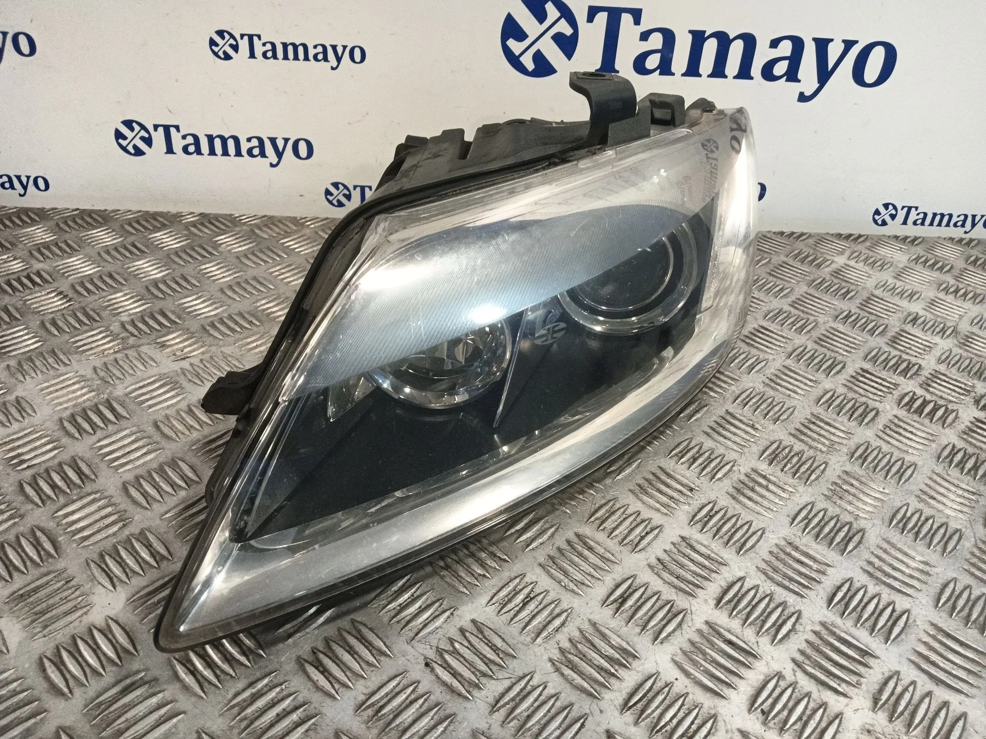 Faro Izquierdo para Audi Q7 (4Lb)