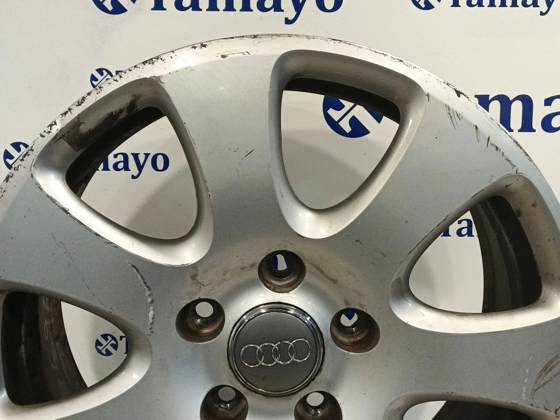 Llanta para Audi Q7 (4Lb)