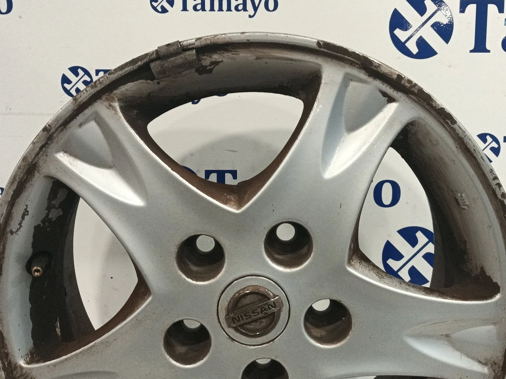 Llanta para Nissan Almera Tino (V10)