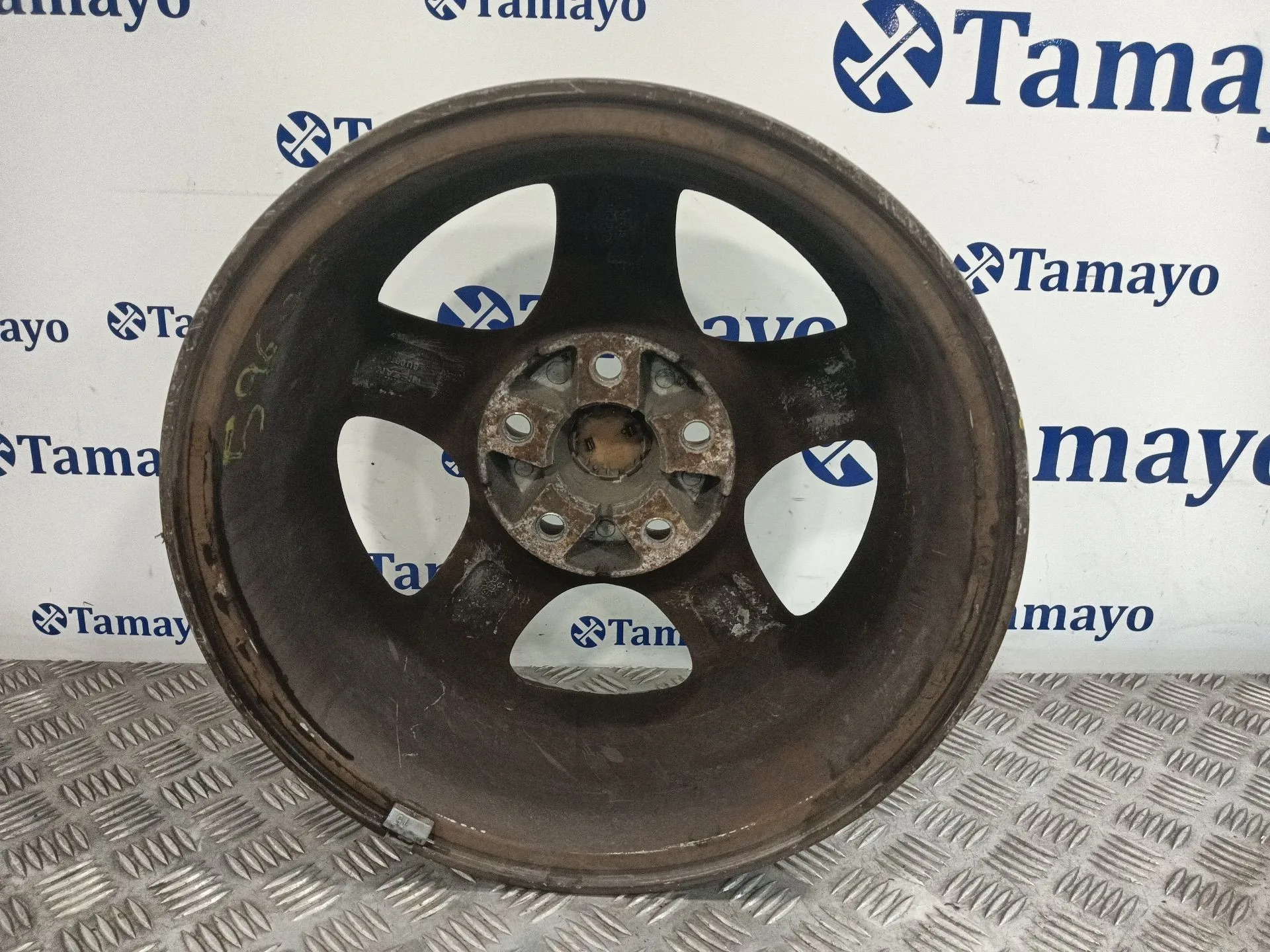Llanta para Nissan Almera Tino (V10)