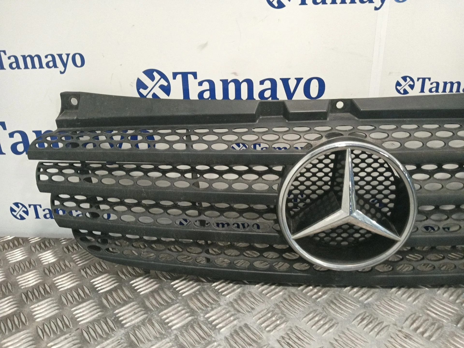Rejilla Delantera para Mercedes-Benz Vito / Mixto Furgoneta (W639)