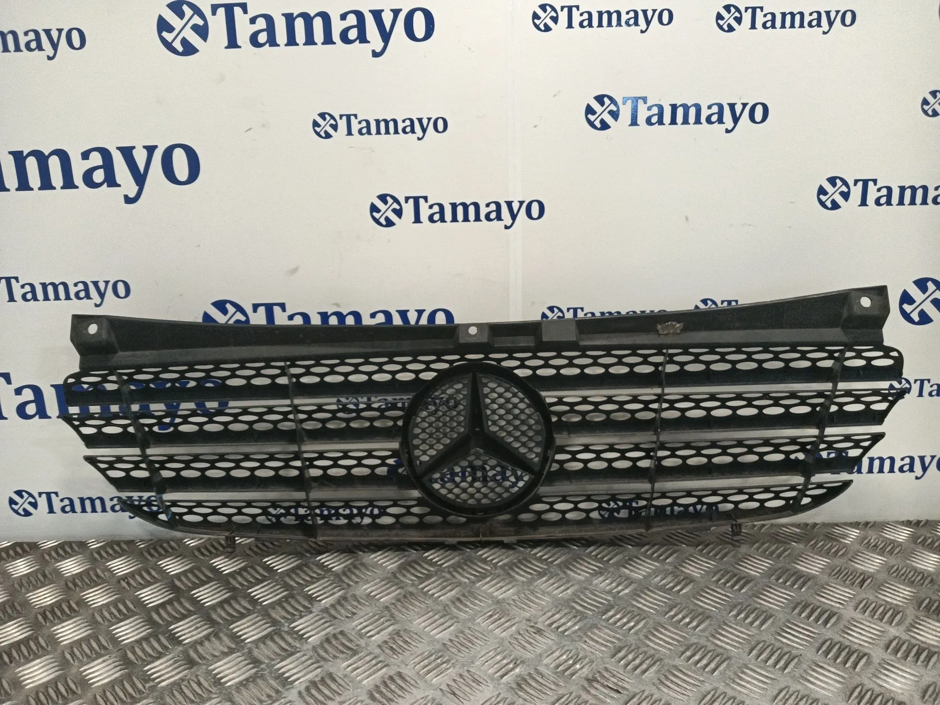 Rejilla Delantera para Mercedes-Benz Vito / Mixto Furgoneta (W639)