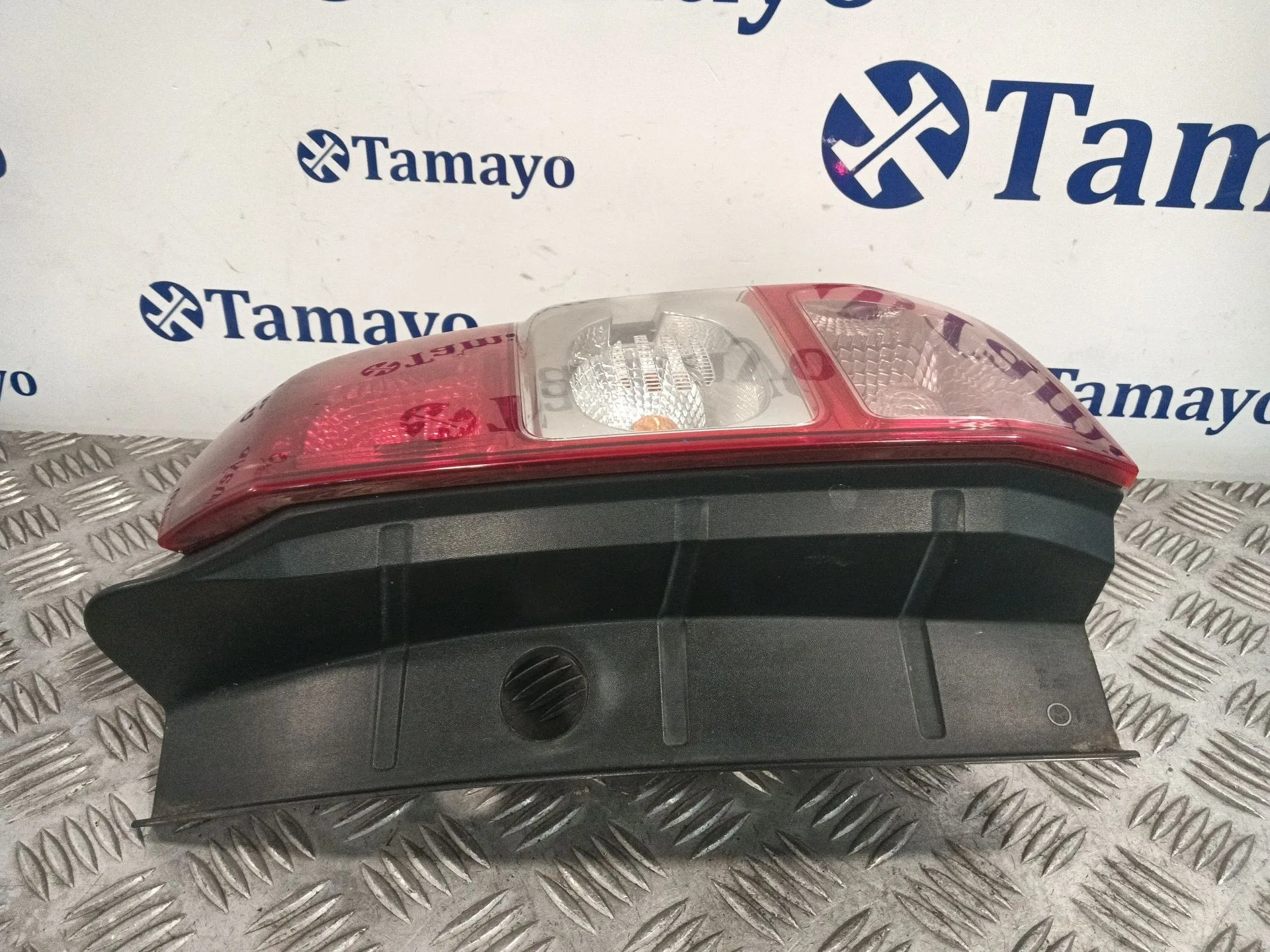 Piloto Trasero Derecho para Dacia Duster (Hs_)