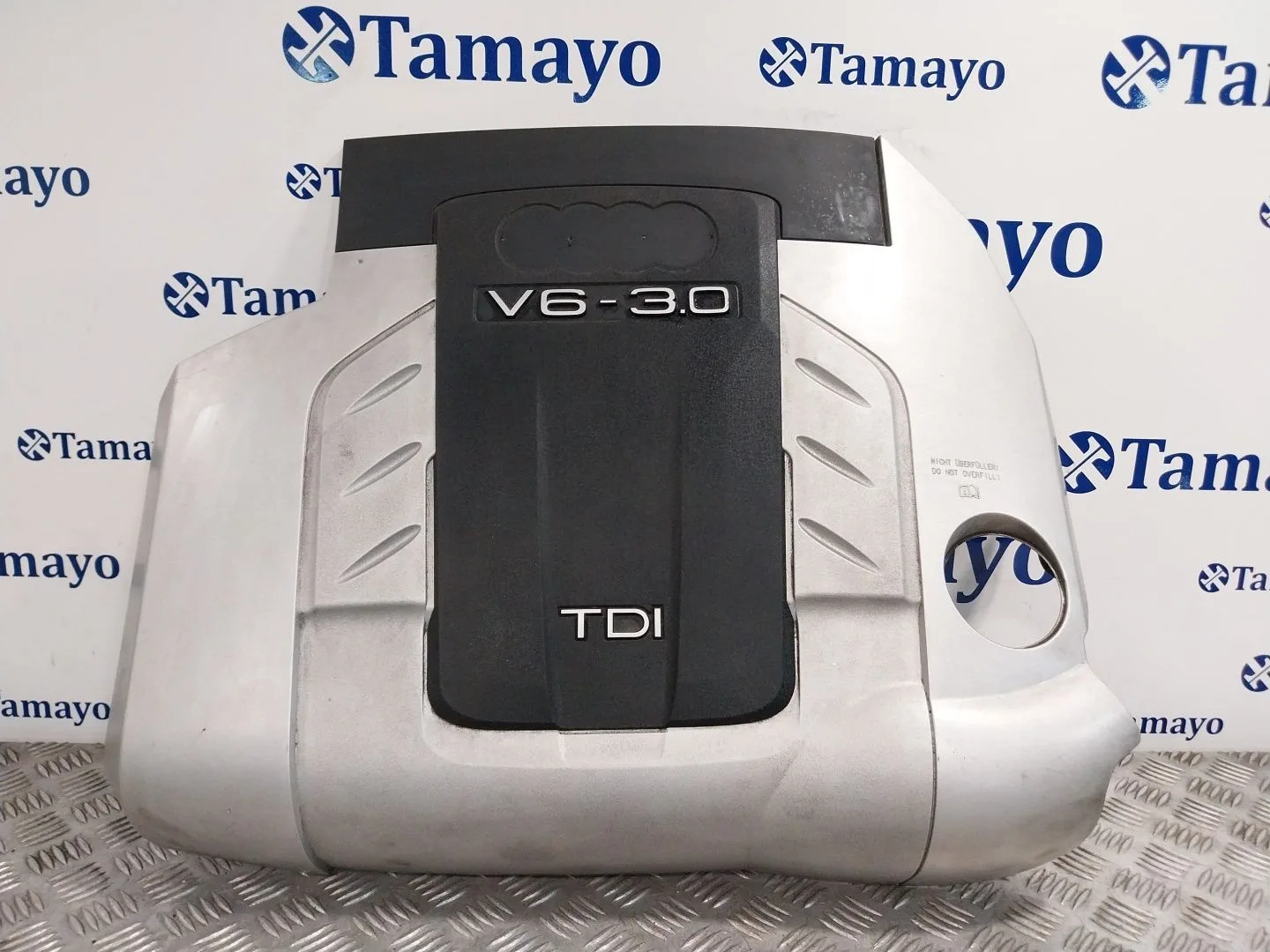 Tapa Motor para Audi Q7 (4Lb)