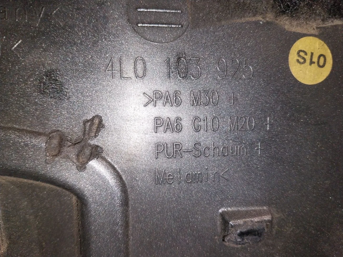 Tapa Motor para Audi Q7 (4Lb)