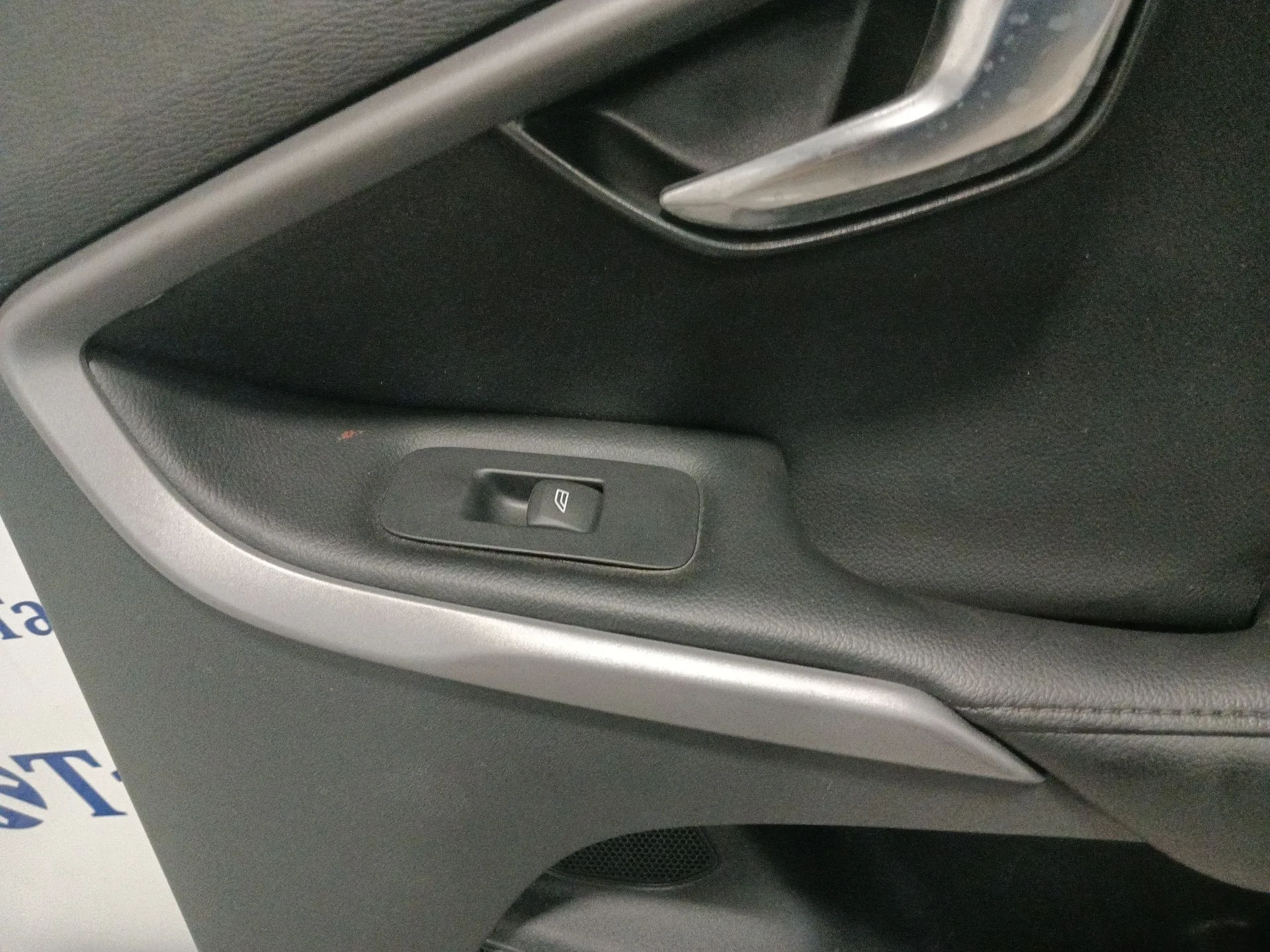 Guarnecido Puerta Trasera Derecha para Volvo V40 Hatchback (525)