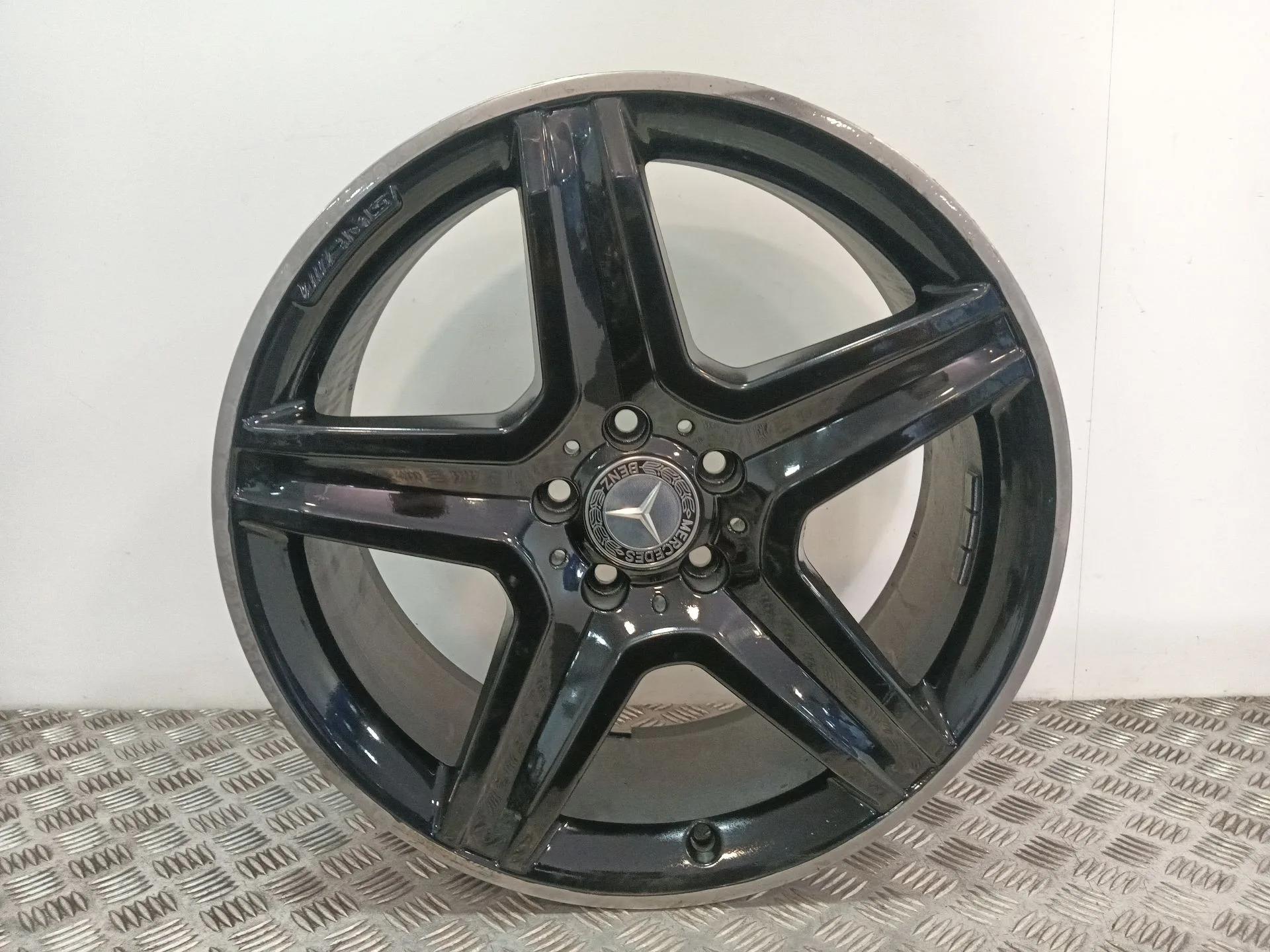Llanta para Mercedes-Benz Clase Gla (W156)