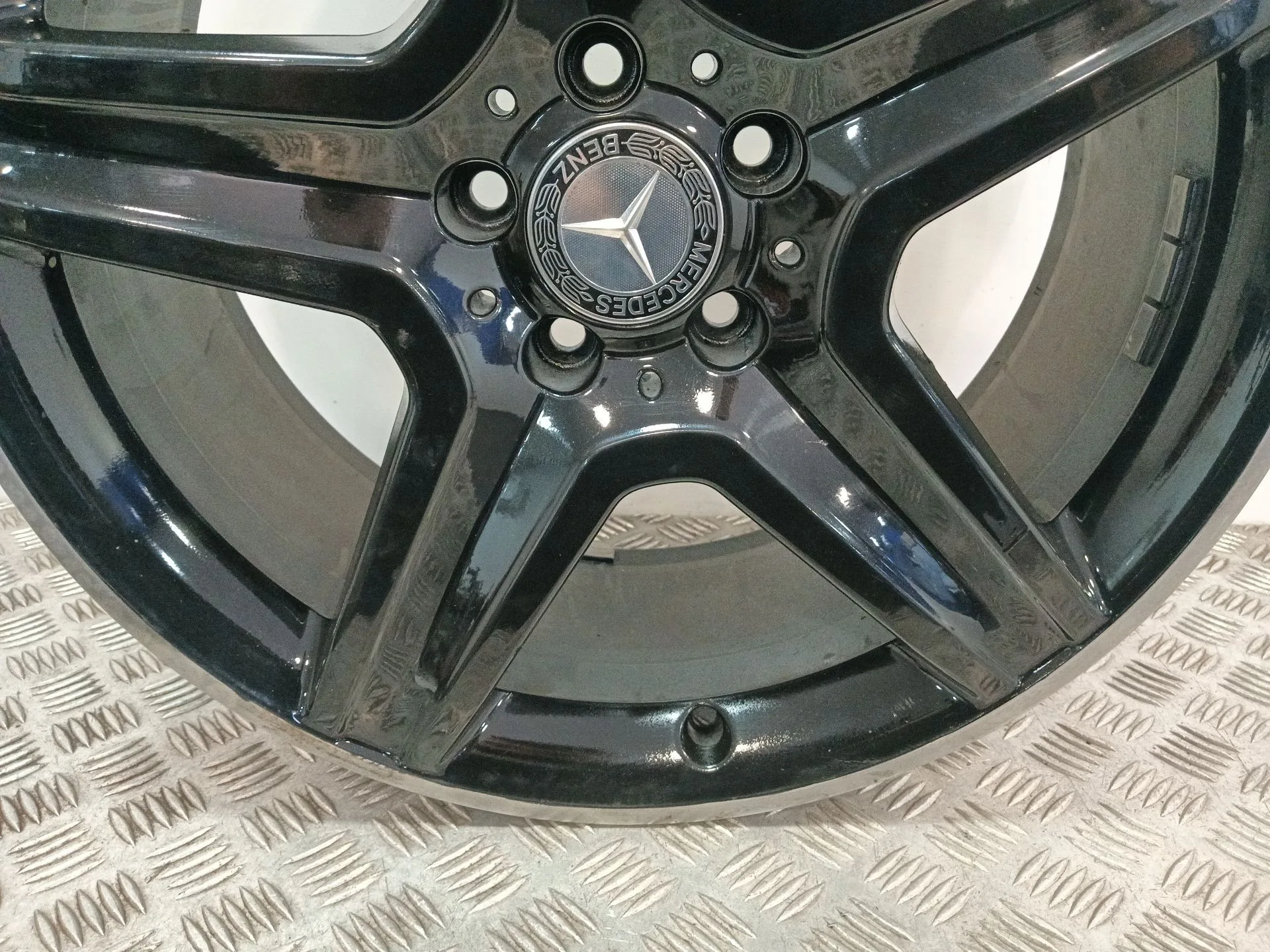 Llanta para Mercedes-Benz Clase Gla (W156)