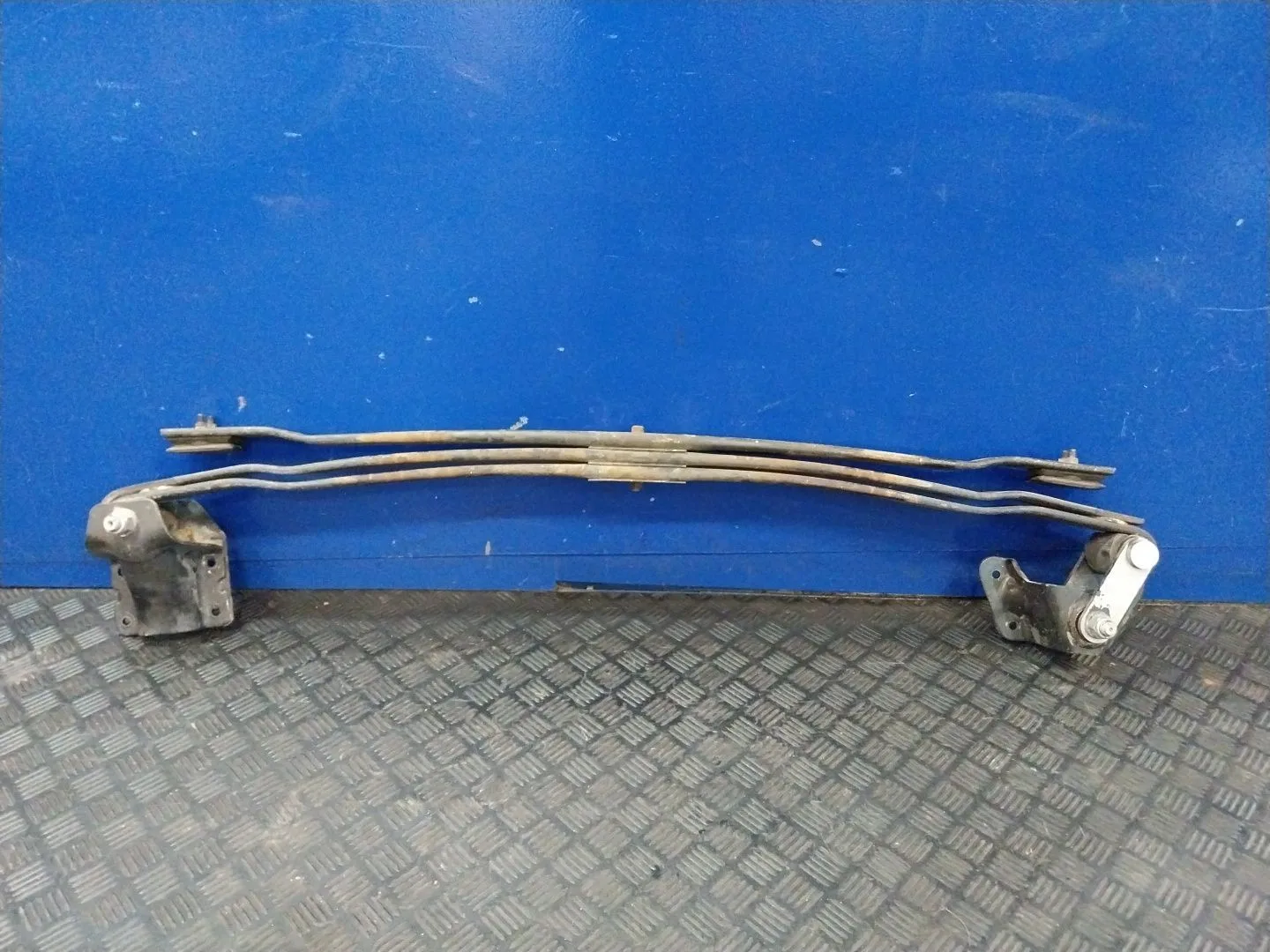 Ballesta Trasera para Nissan Nt400 Cabstar (F24M)