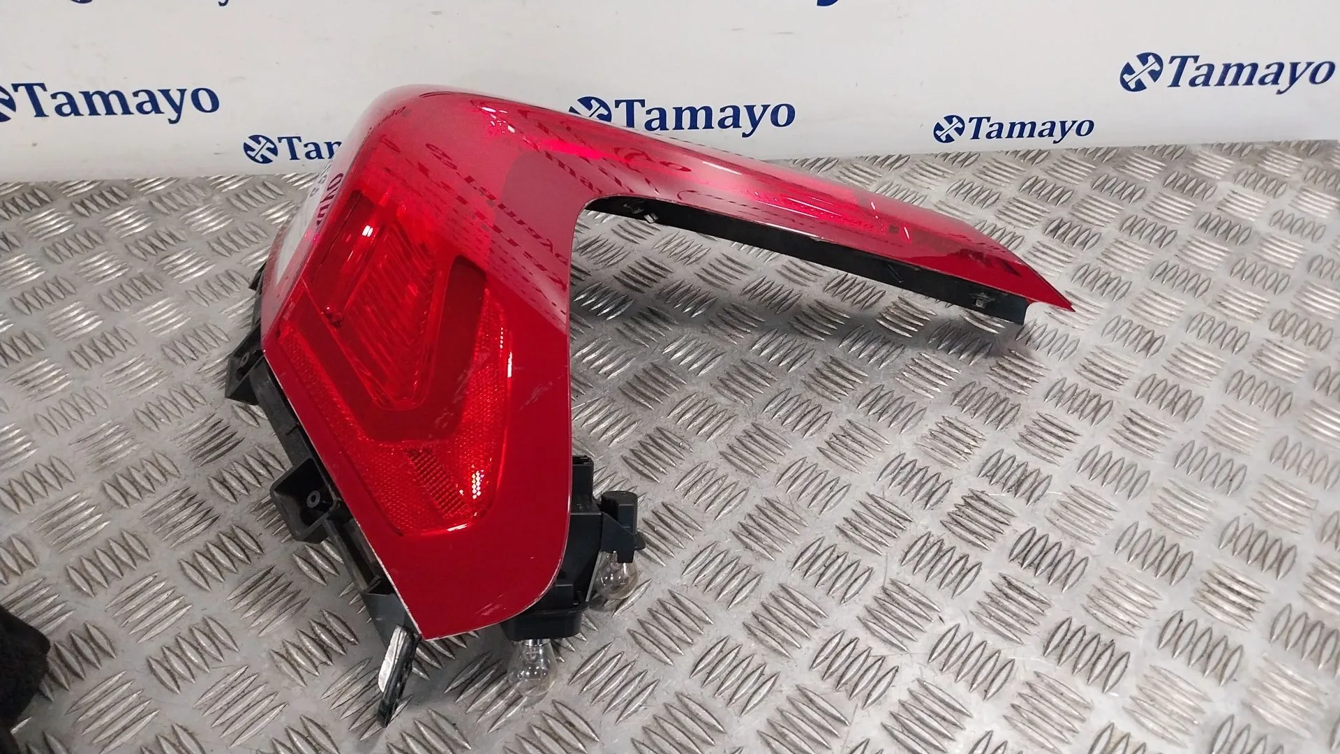 Piloto Trasero Derecho para Volvo V40 Hatchback (525)