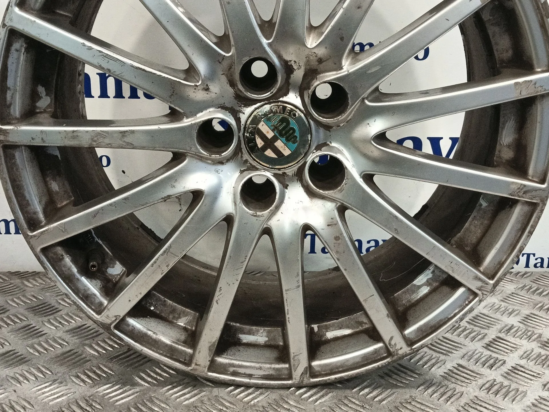 Llanta para Alfa Romeo 159 (140)