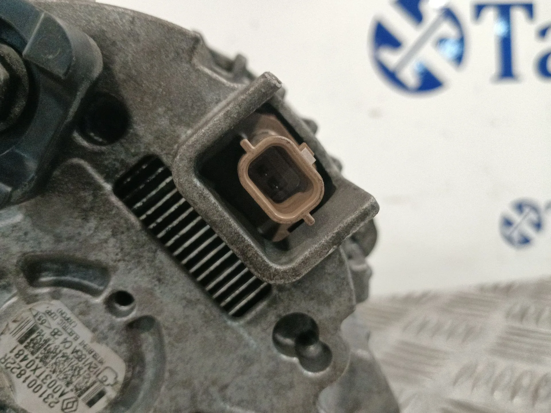 Alternador para Renault Master Iii Autobus (Jv)