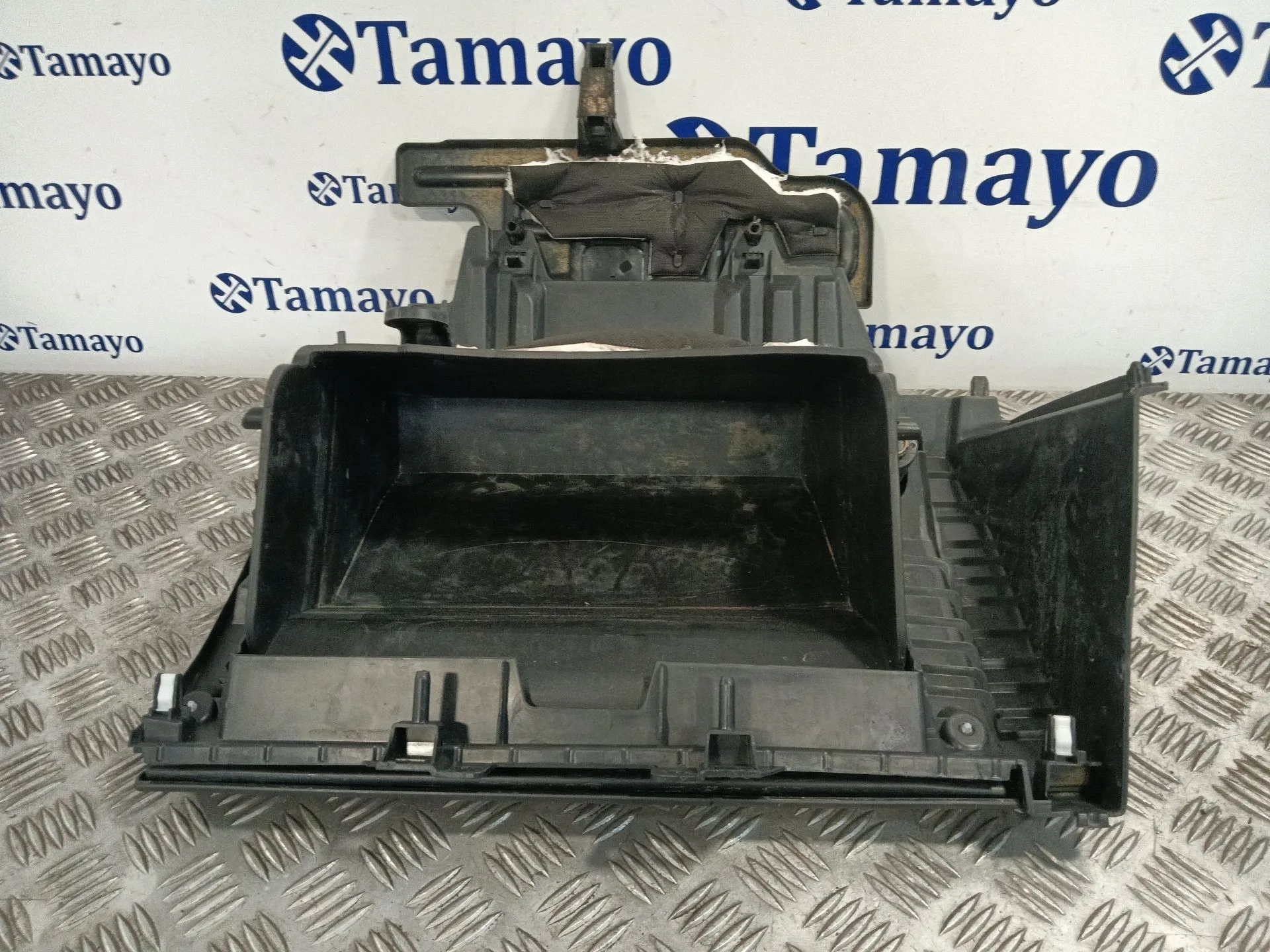 Guantera para Mazda Cx-30 (Dm, Dt, Ed)